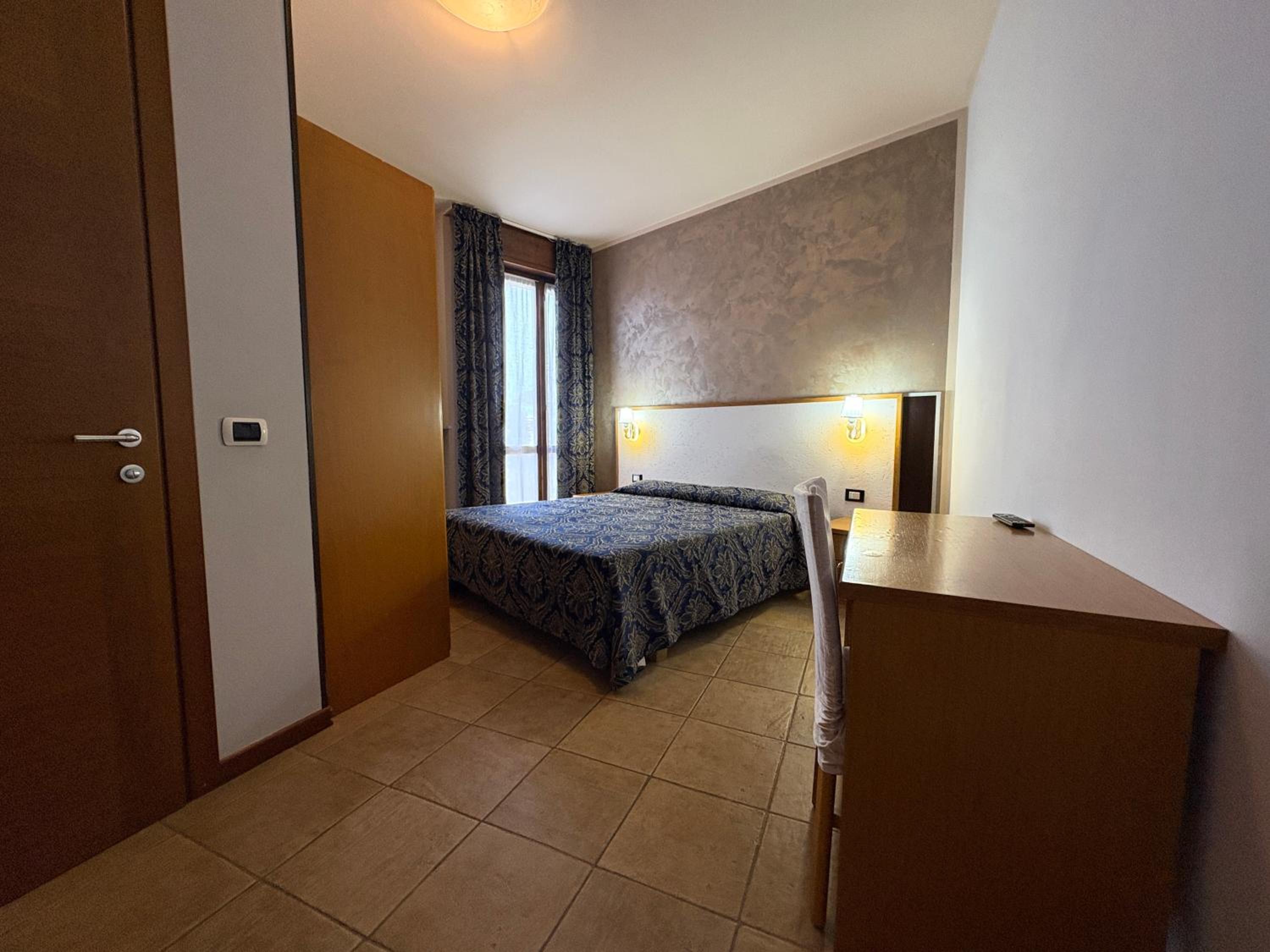 Budget Double Room photo 1