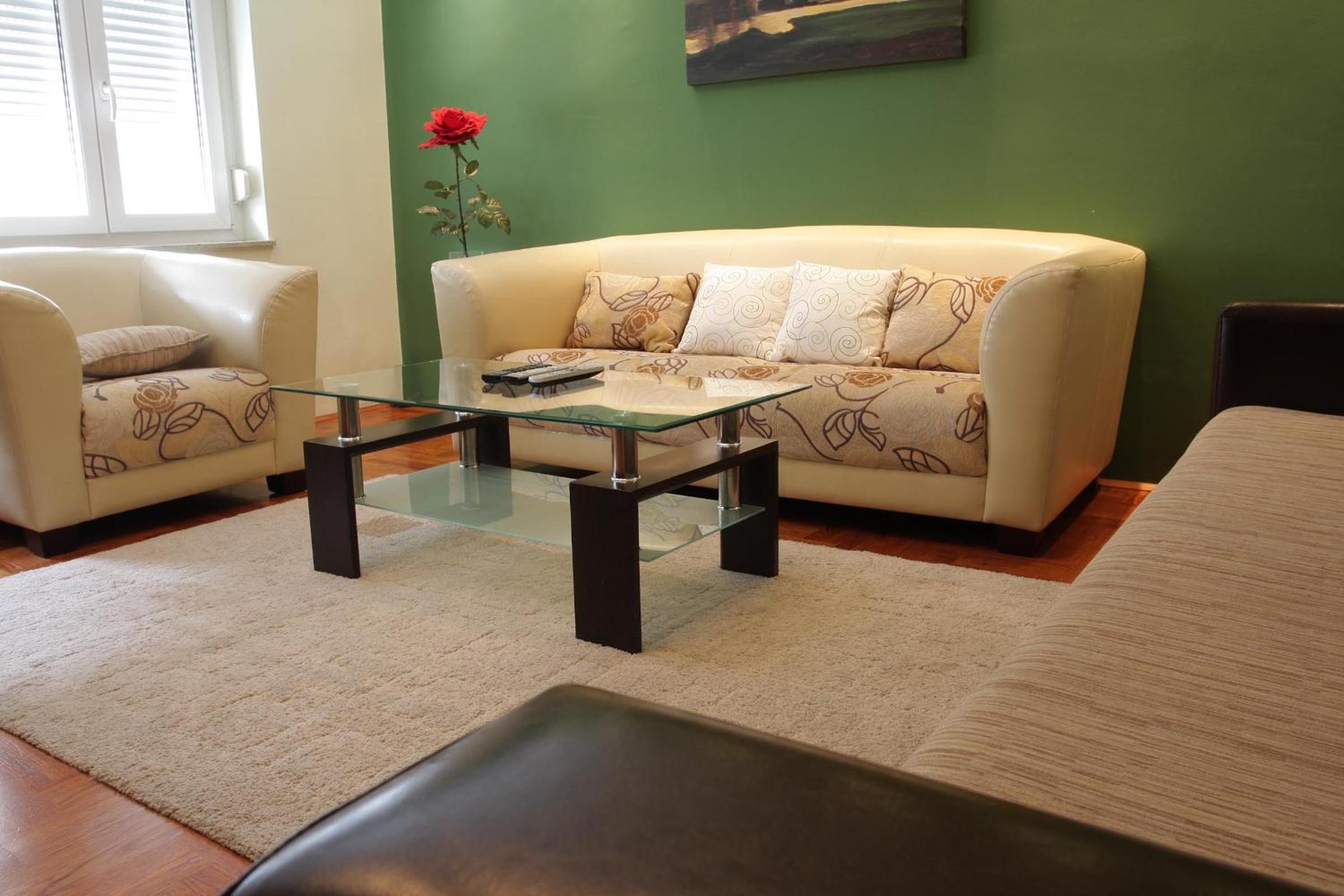 One-Bedroom Apartment - 2 Crnčićeva Street