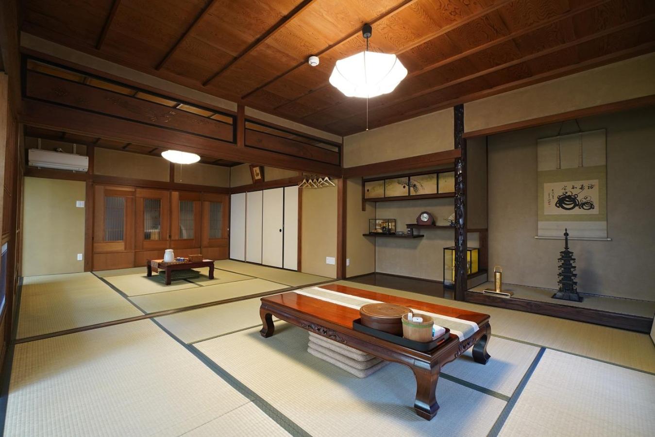 Executive Suite - Photo 9