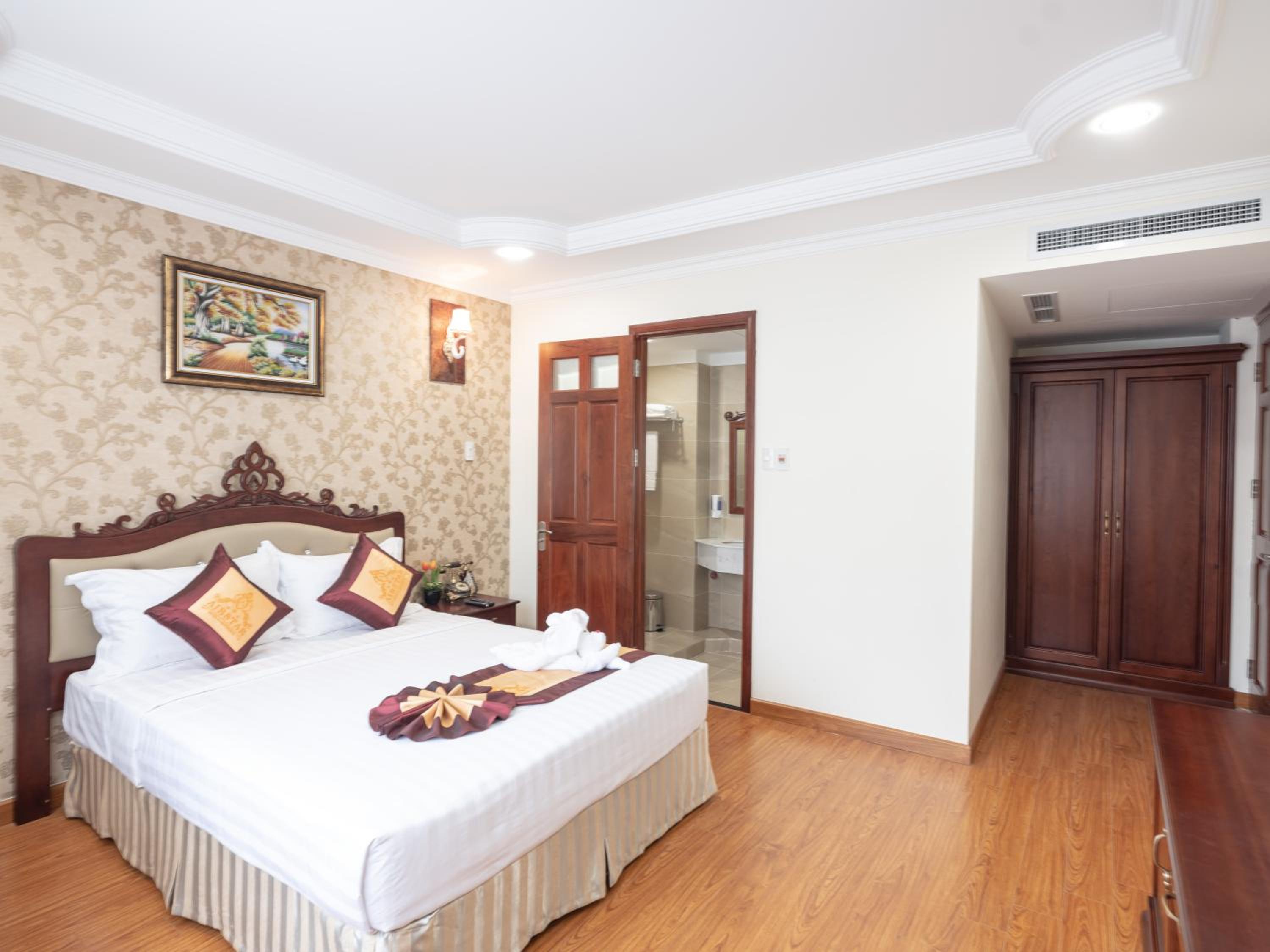Suite with Garden View - Photo 5