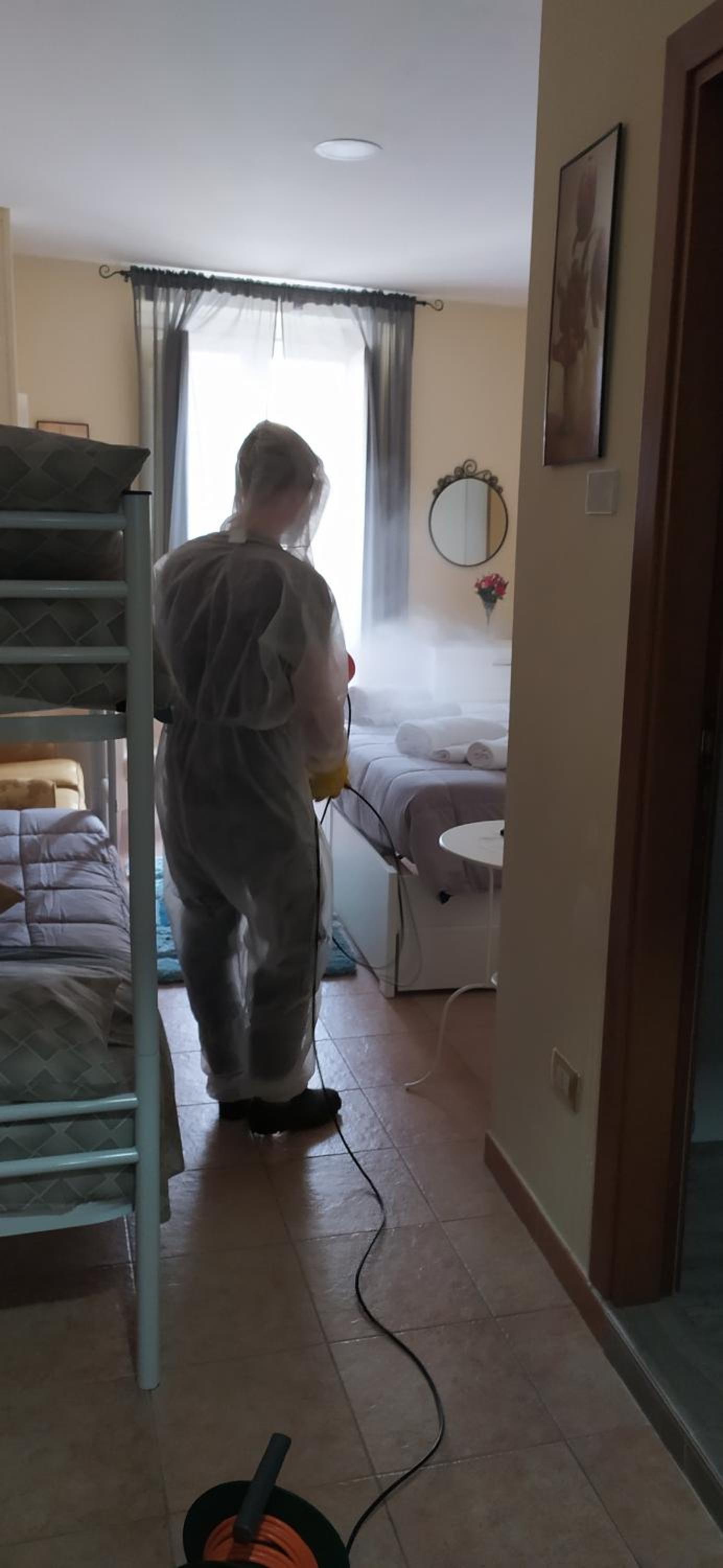 Quadruple Room with Balcony - Photo 30