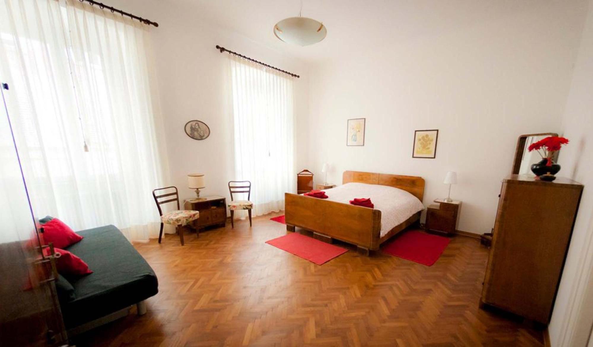 Premium Quadruple Room With Private External Bathroom