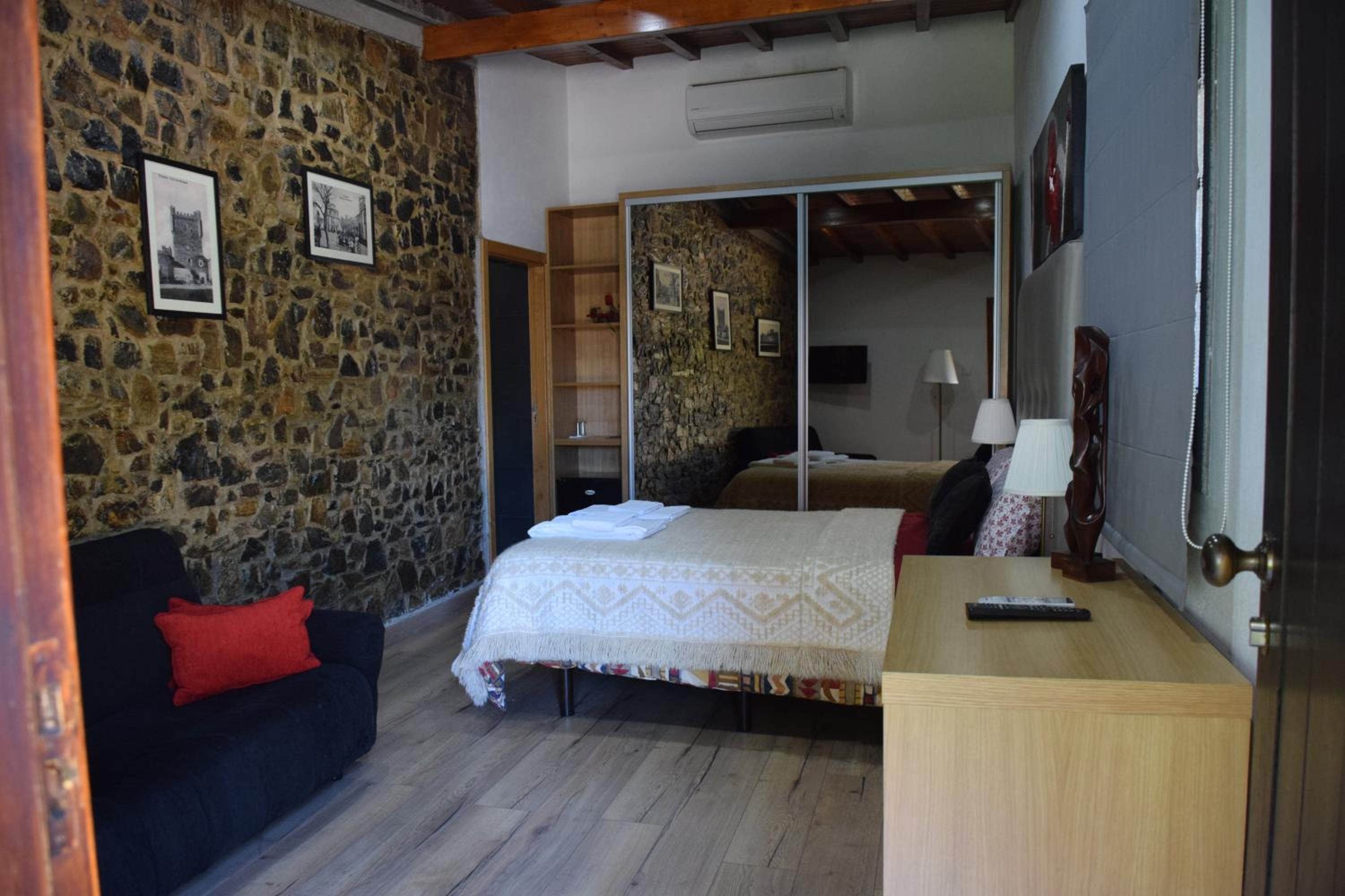 Deluxe Double Room with Sofa Bed photo 2
