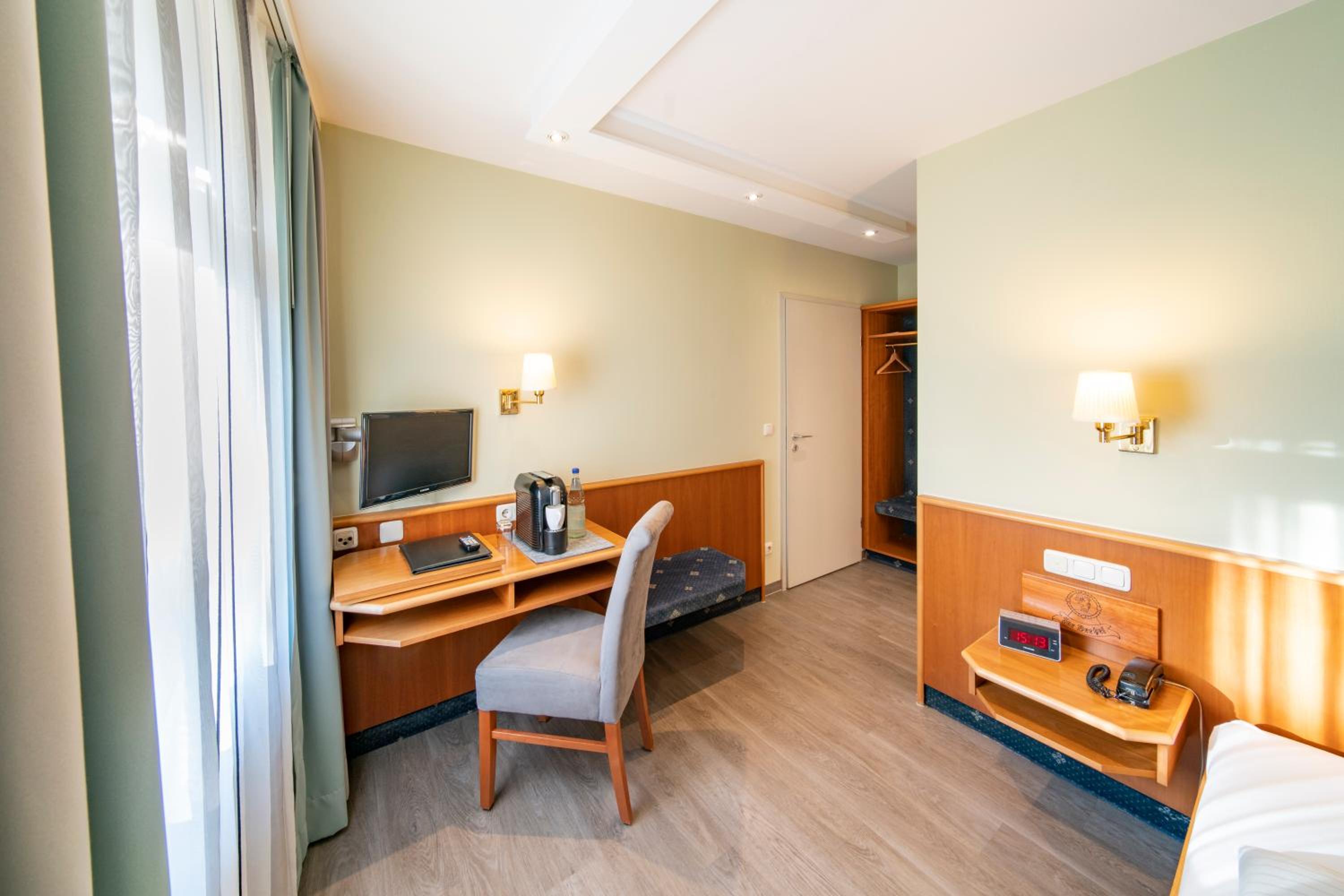 Comfort Single Room