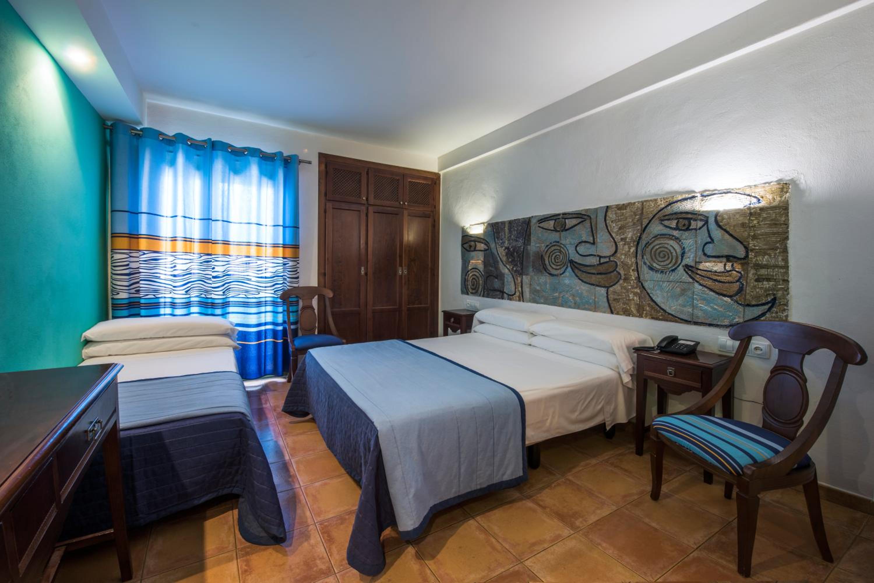 Habitación Doble con Cama Extra (3 Adultos)