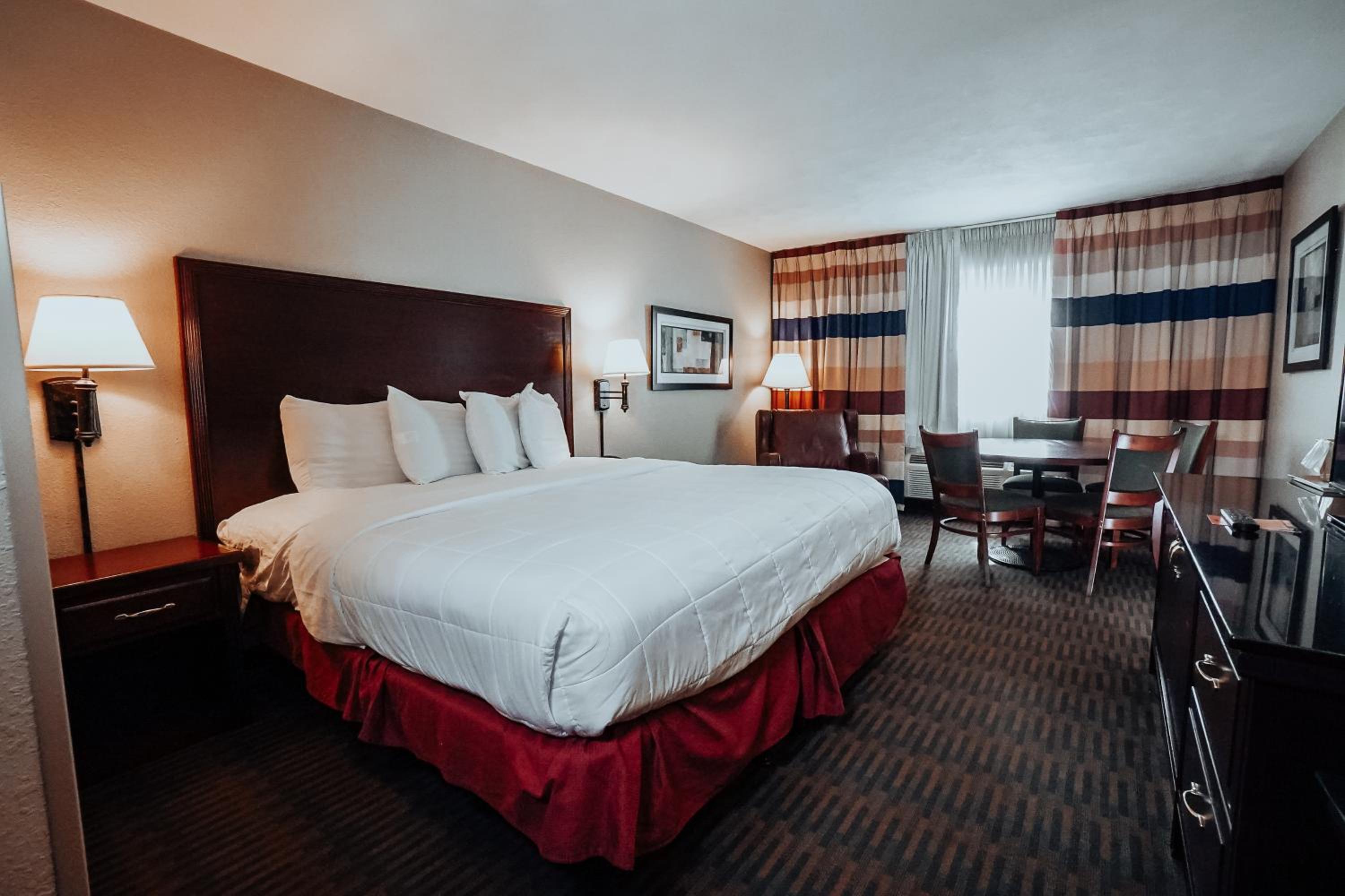 Superior Interior King Room photo 2