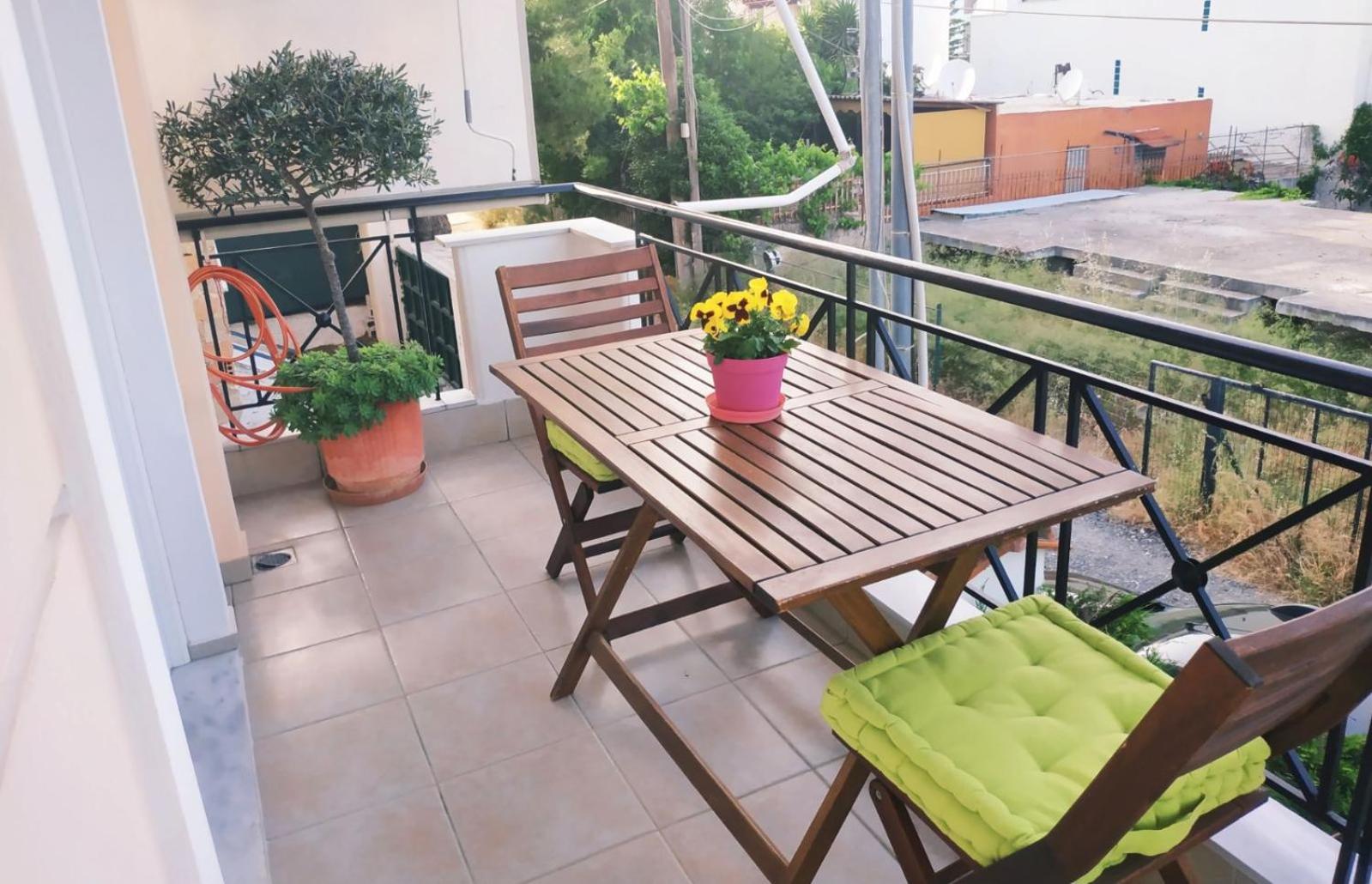 Three-Bedroom Apartment - Photo 4