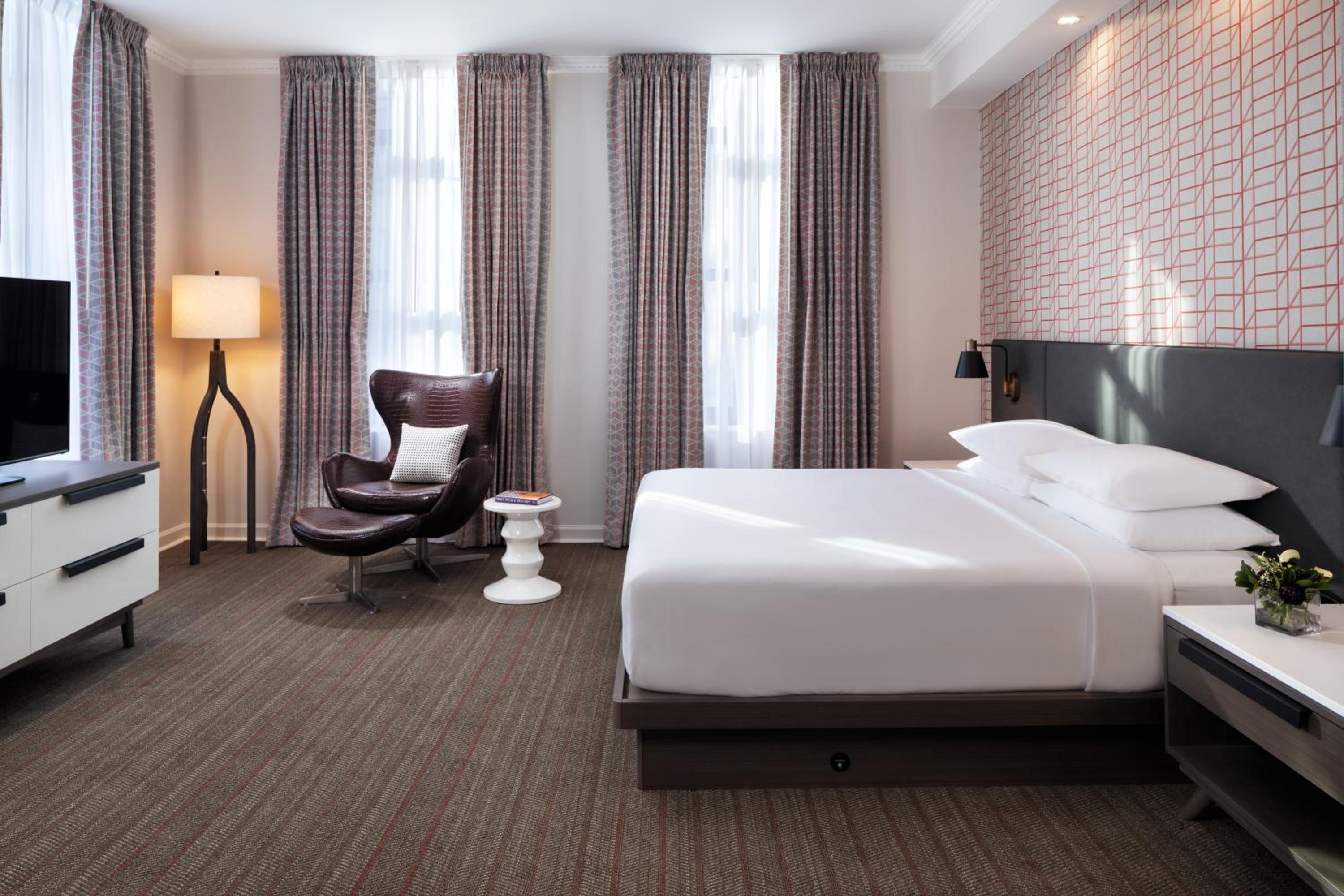 Deluxe King Room