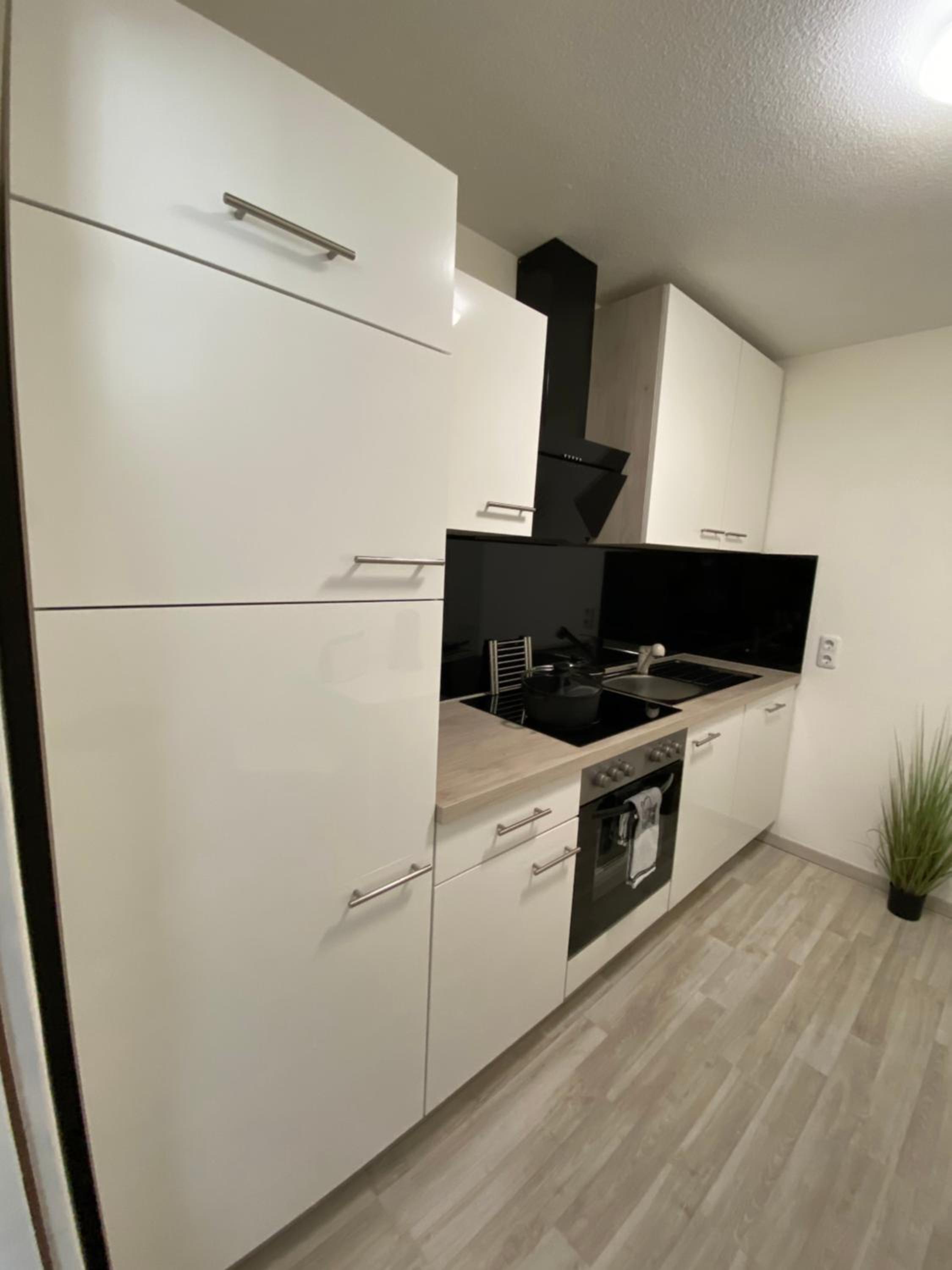 One-Bedroom Apartment - Photo 6