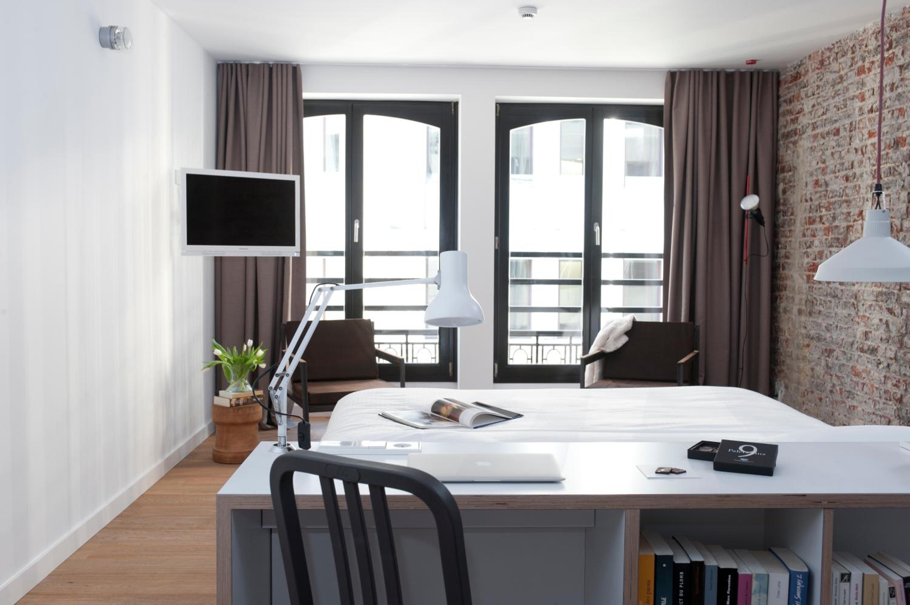 Deluxe Double Room with Bath photo 2