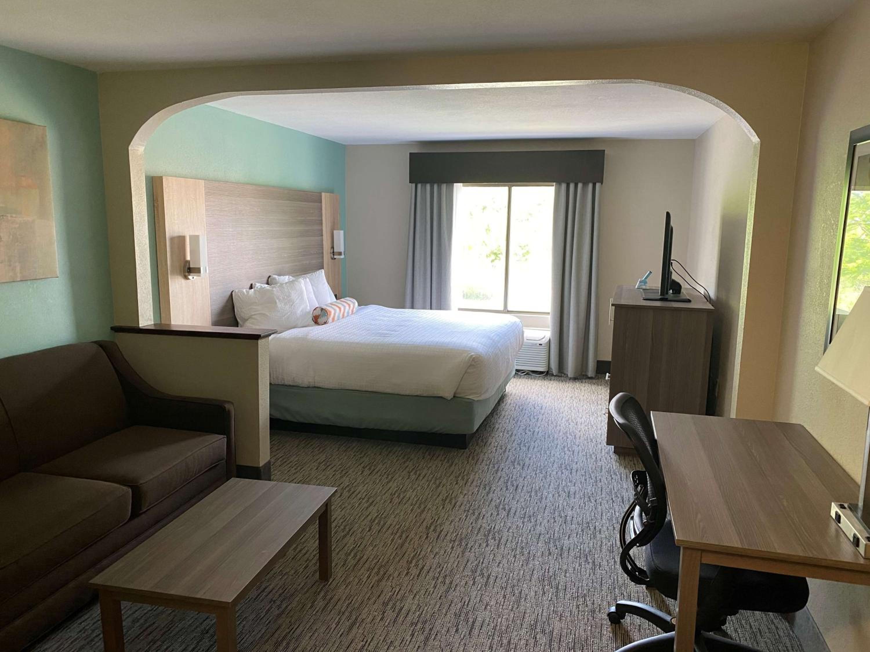 King Suite - Photo 1