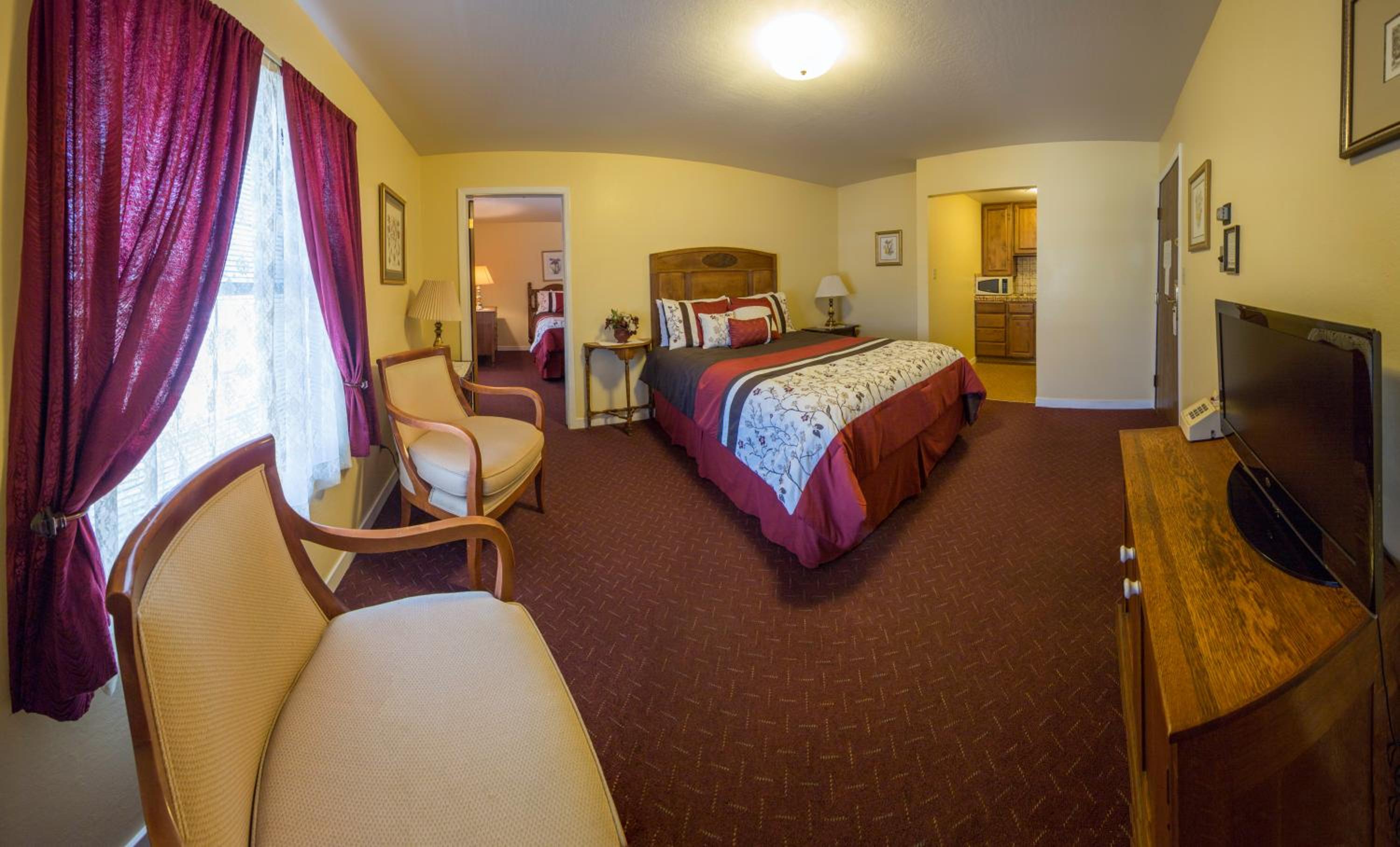 Family Two-Bedroom Suite - Photo 1