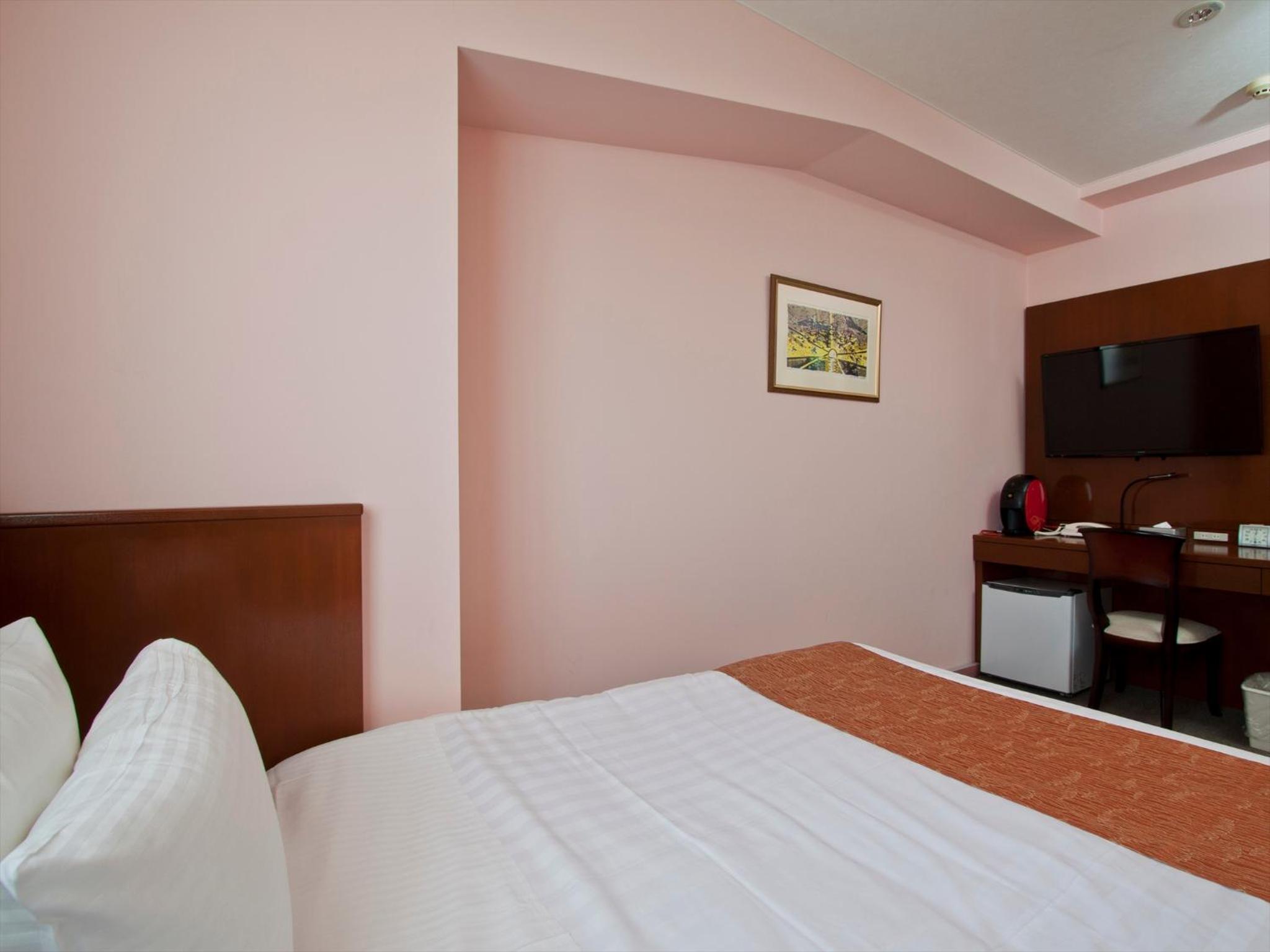 Double Room With Small Double Bed - Non-Smoking