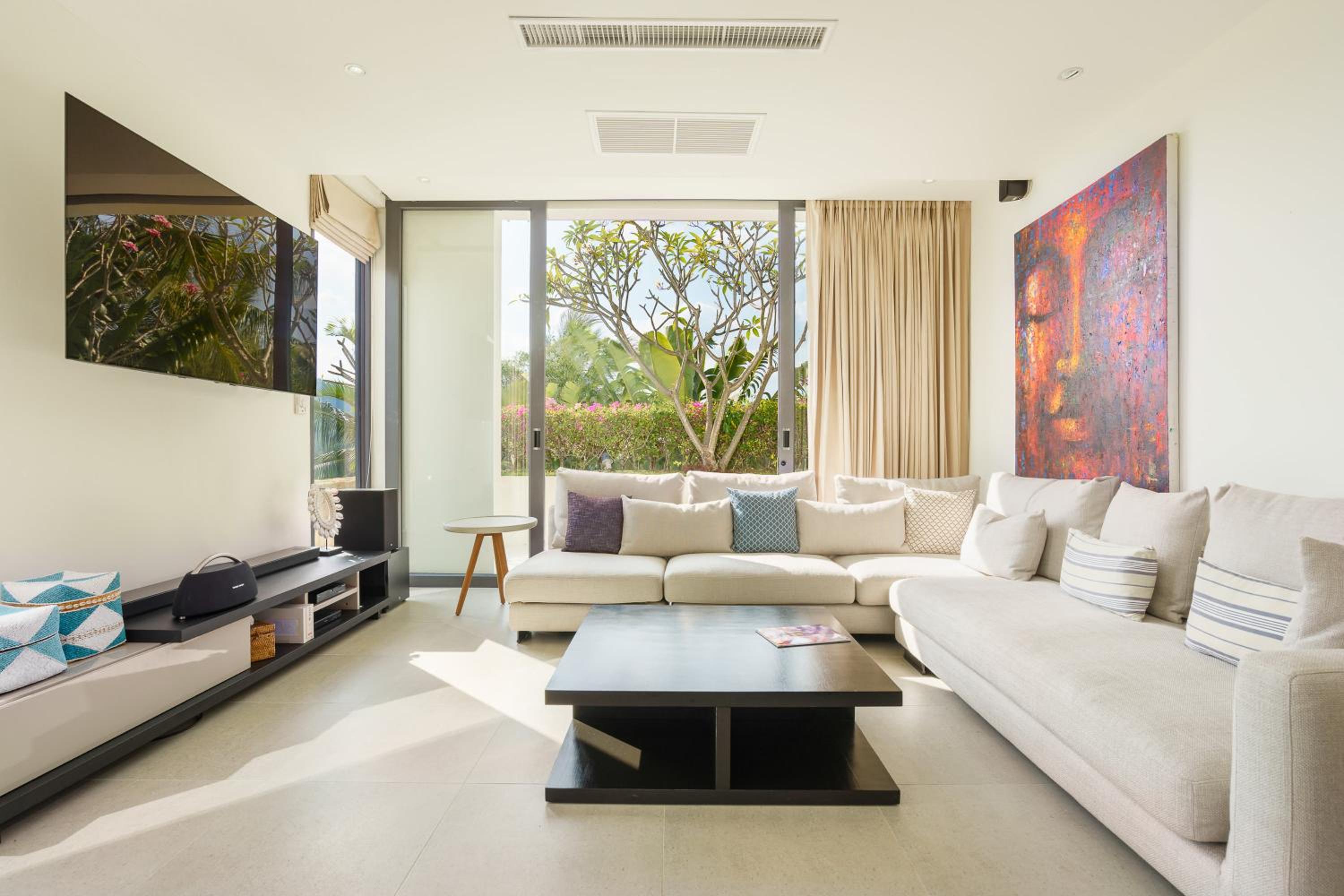 Four-Bedroom Villa photo 1