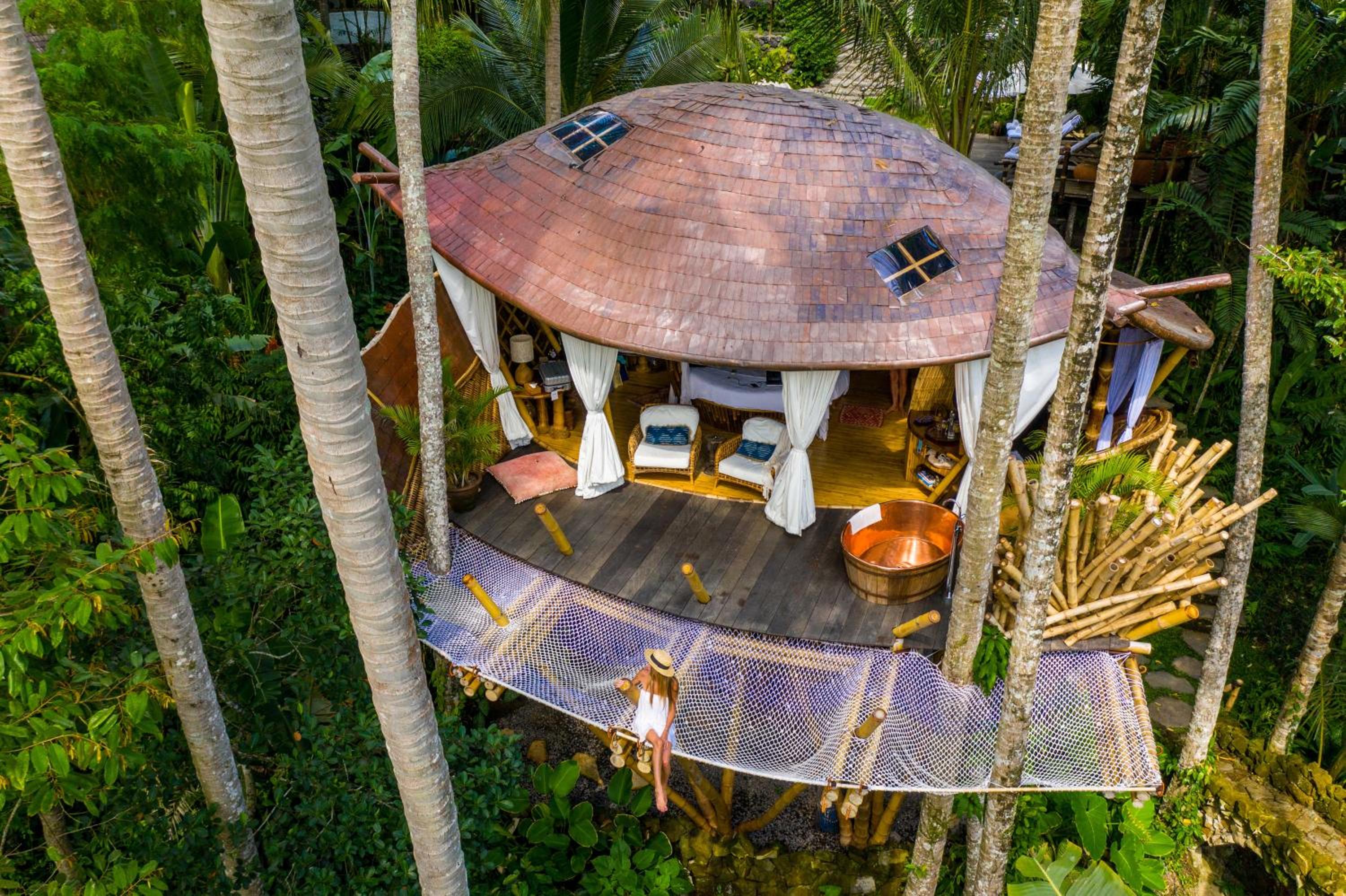 Treehouse  Wooden Villa  with Bathtub and Garden View  - Photo 5