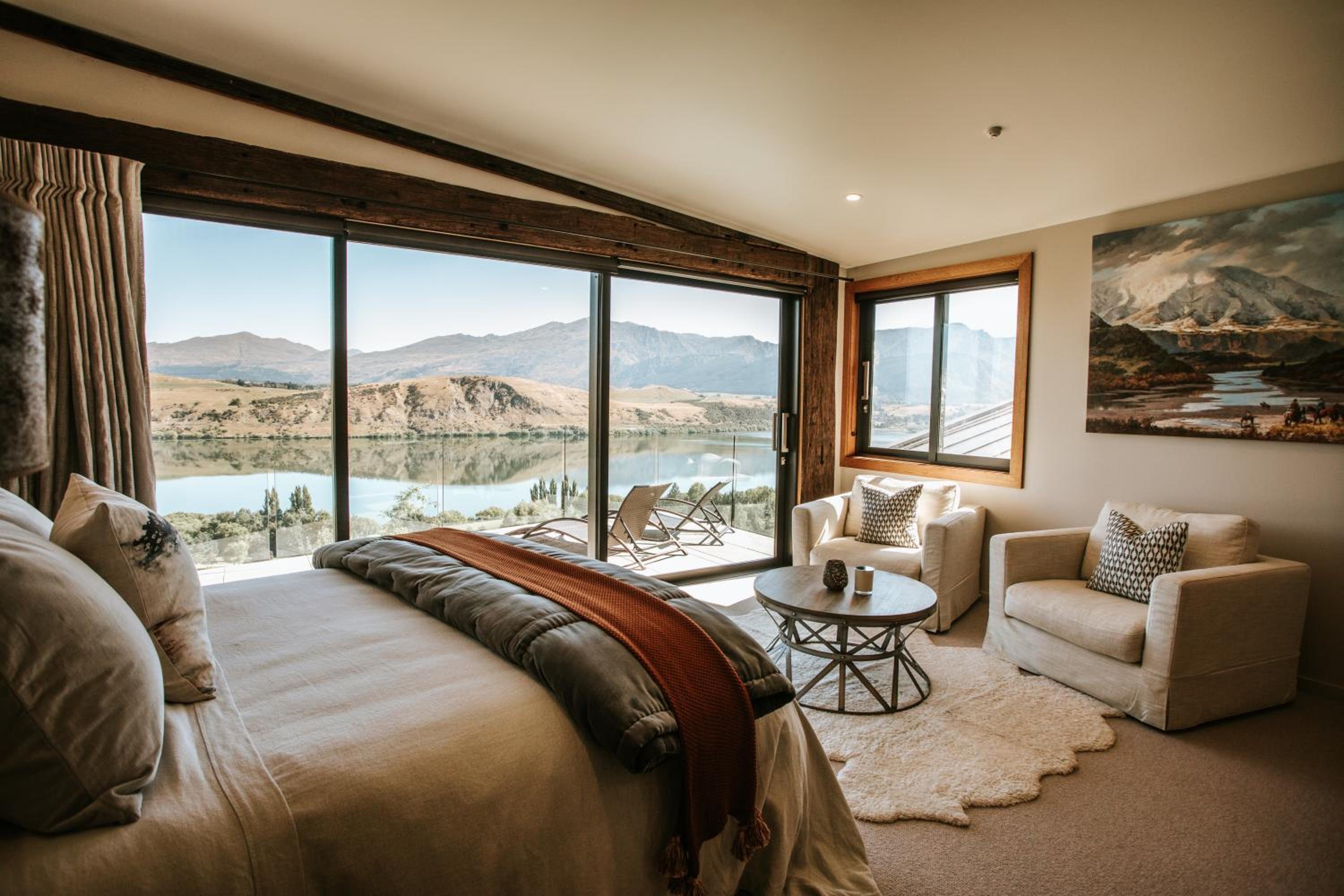 Retreat Suite photo 1