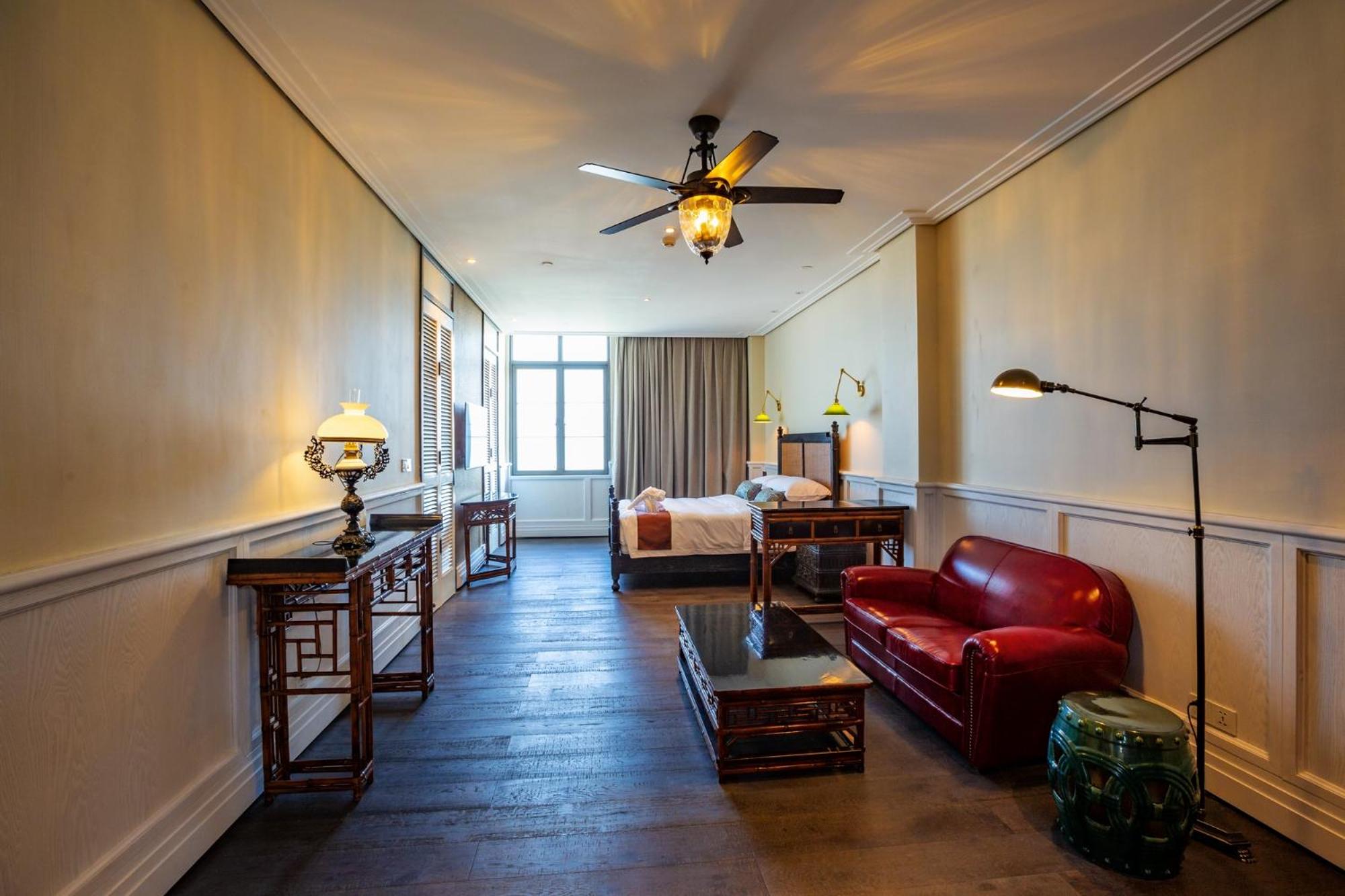 Deluxe Room with Sea View