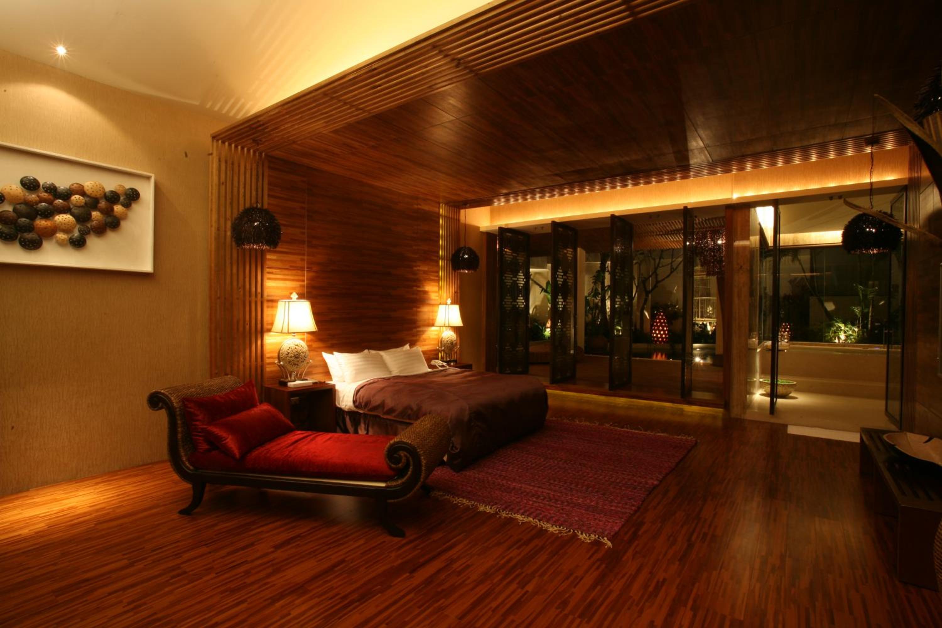 Premium Double Room with Spa Bath (Check-in after 20:00)