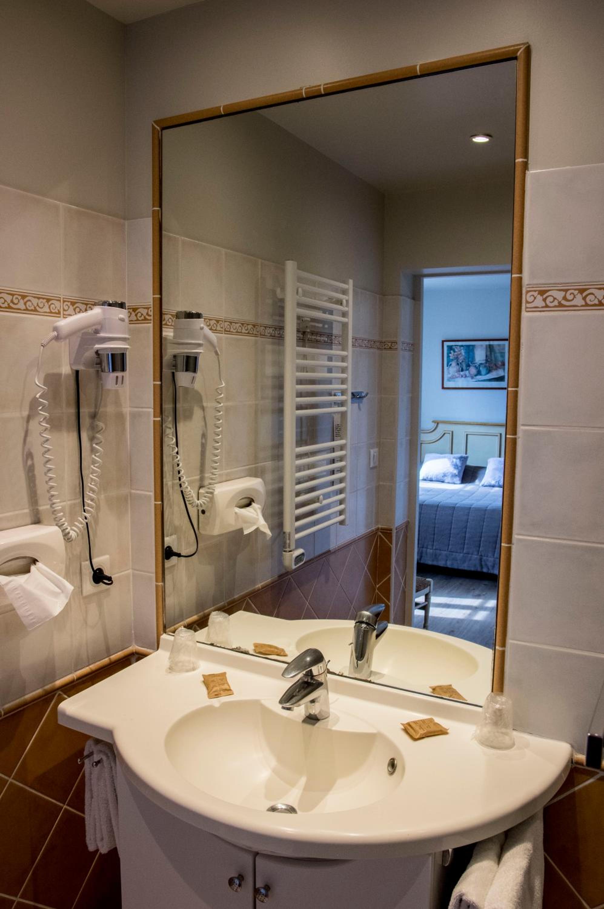 Superior Double Room - Photo 22
