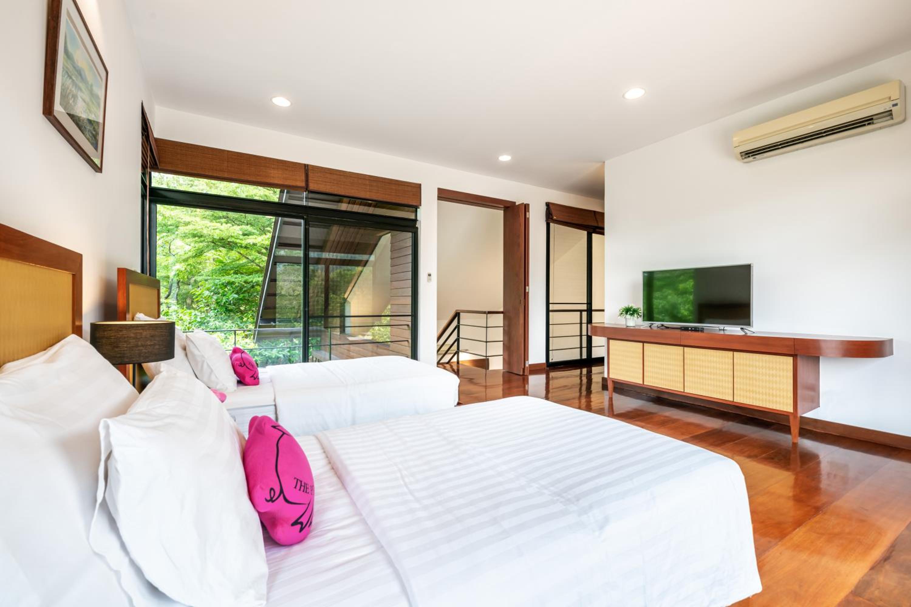 Twin Room with Mountain View - Photo 7