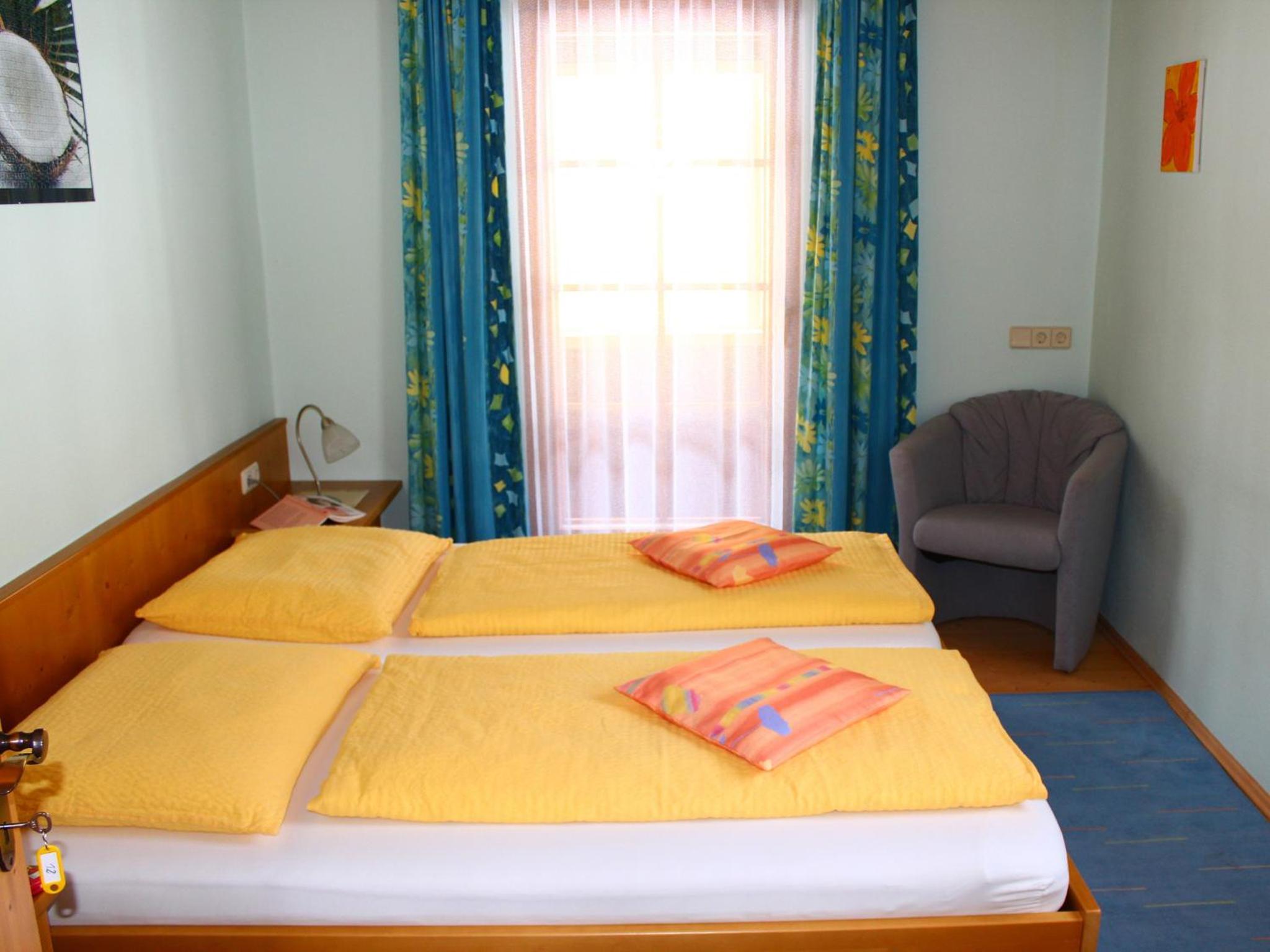 Two-Bedroom Apartment with Balcony and Mountain View  photo 2