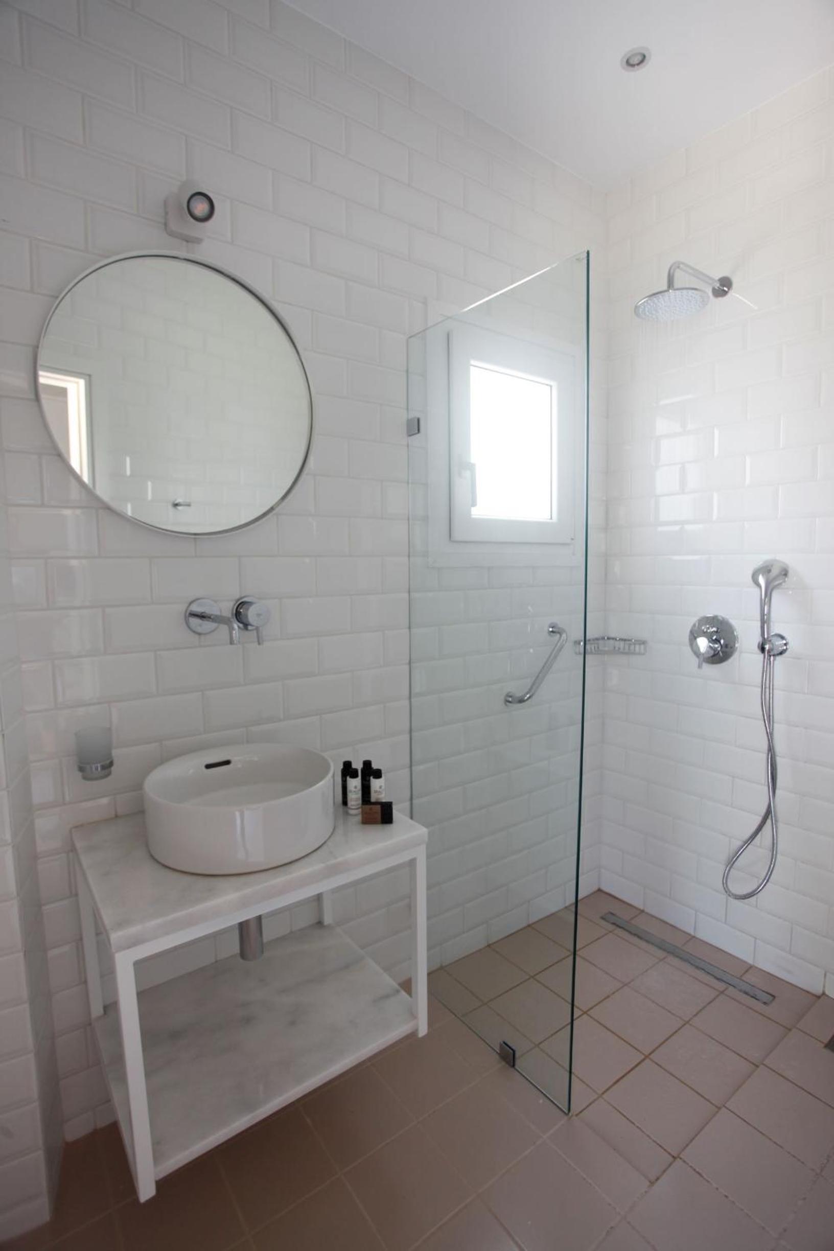 Double Room - Photo 6