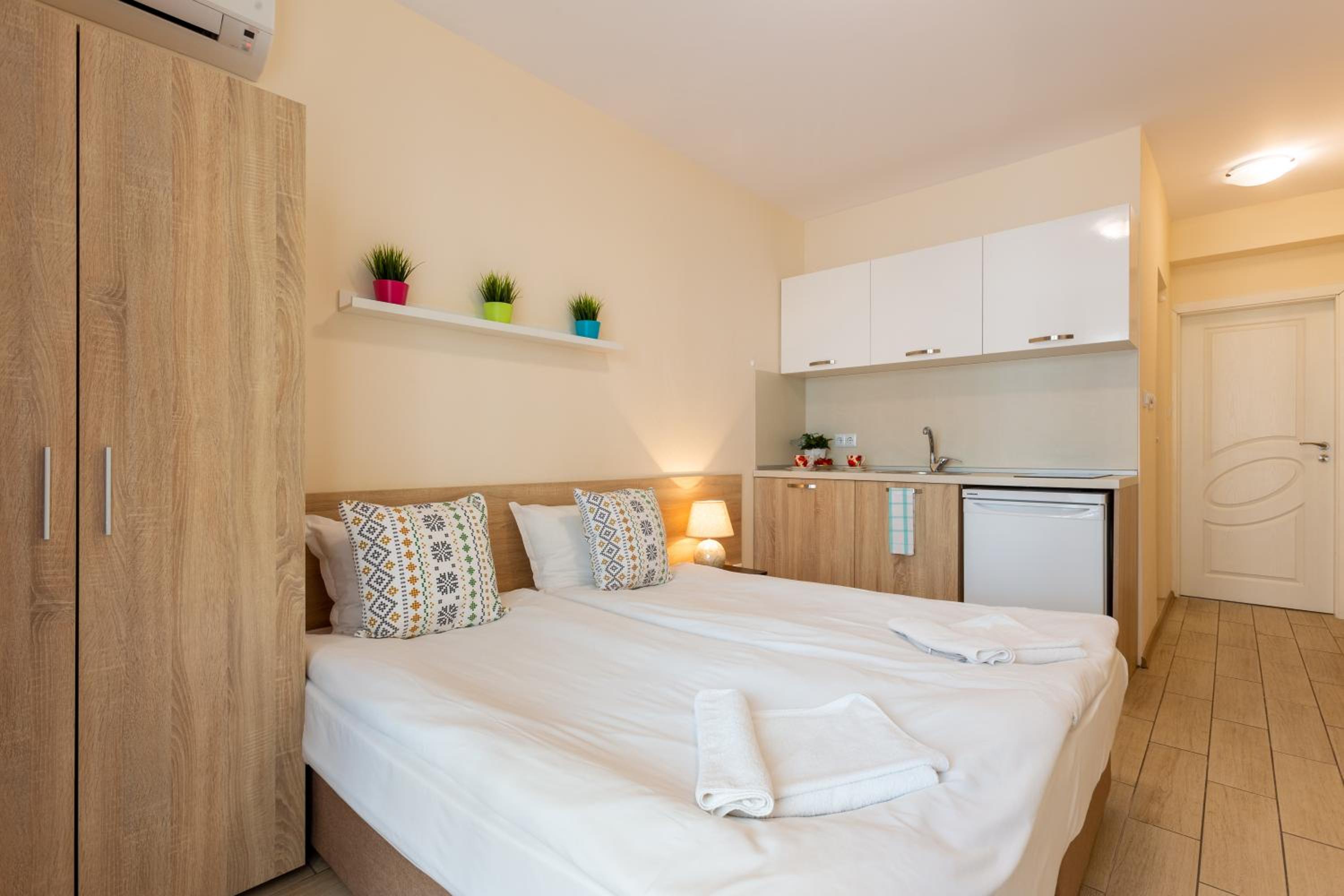 Small Double or Twin Room photo 2
