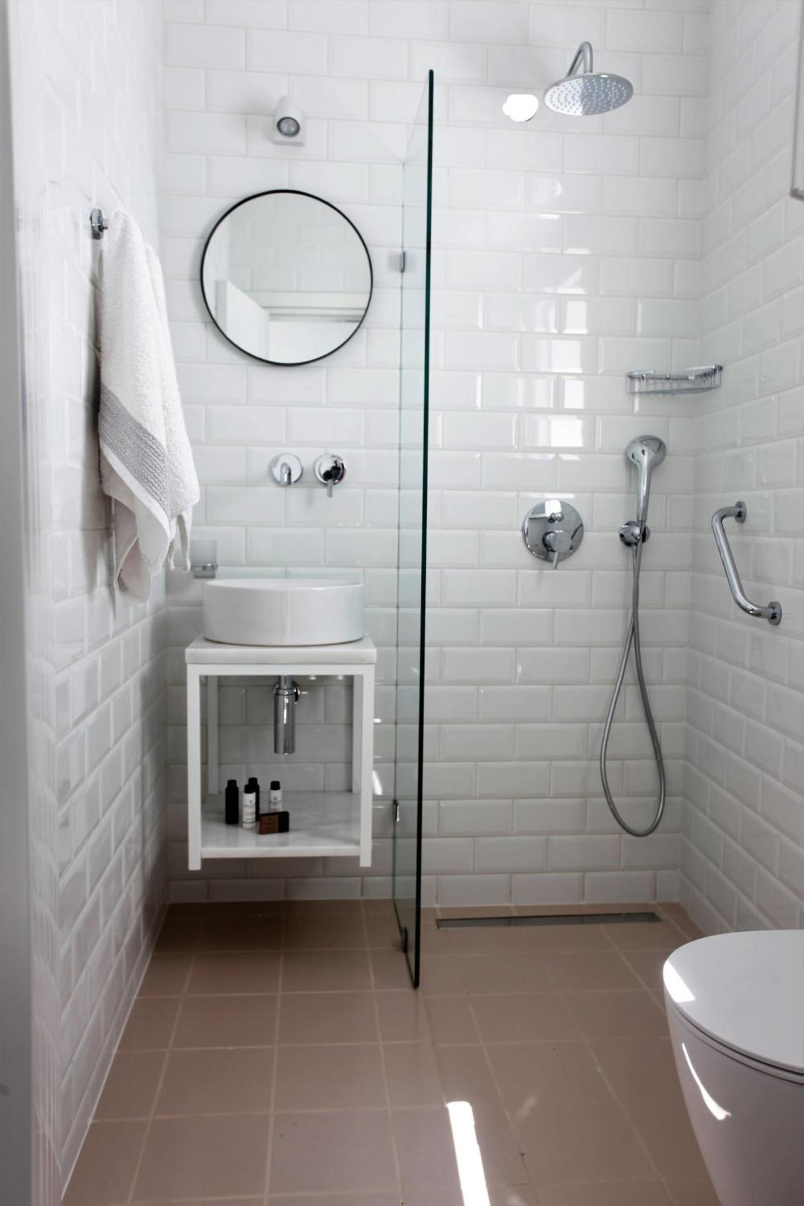 Double Room (1 Adult) - Photo 9