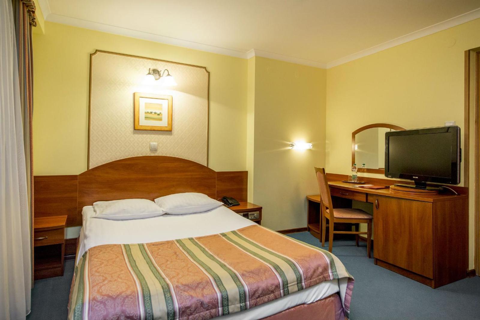 Economy Double Room photo 1