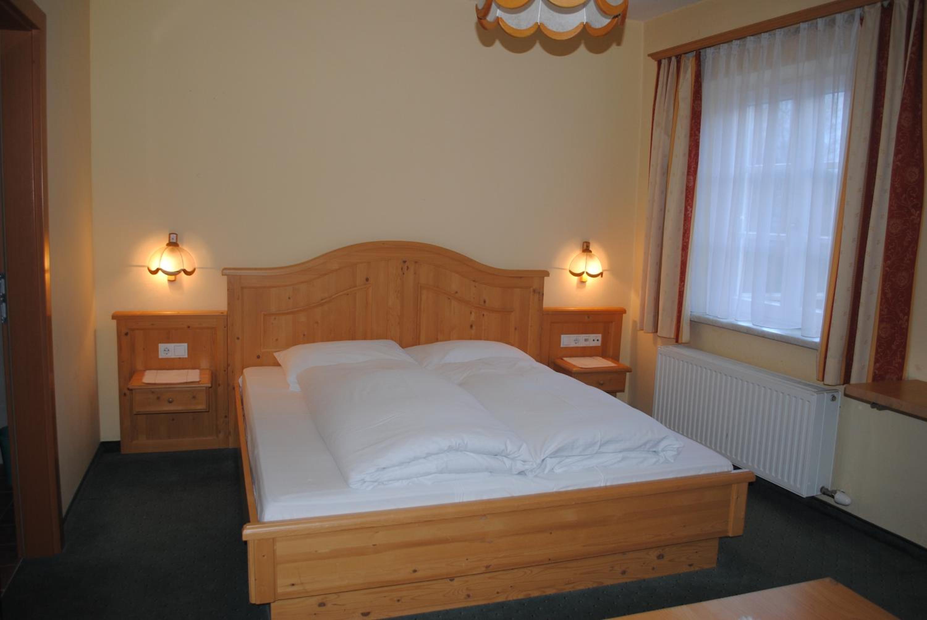 Double Room - Photo 6