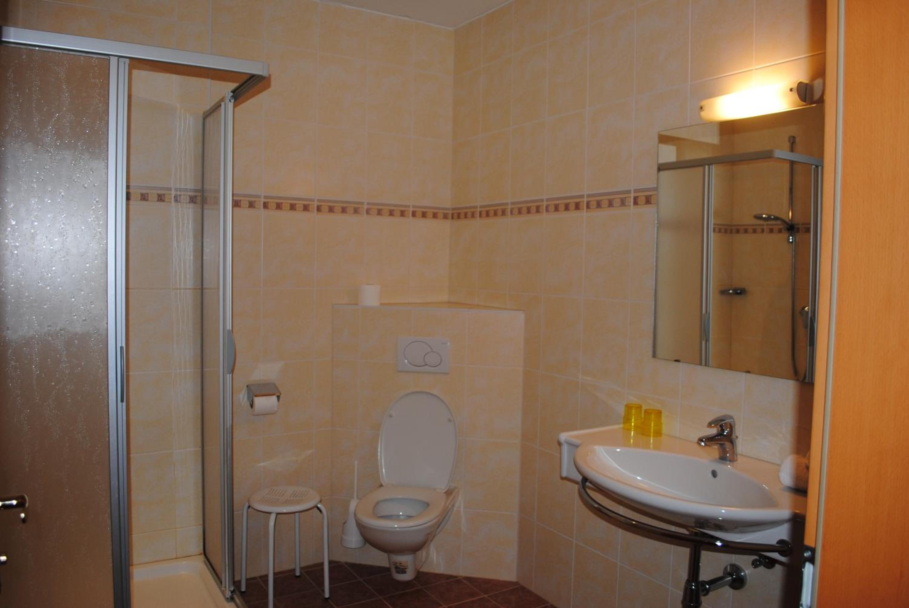 Double Room - Photo 7