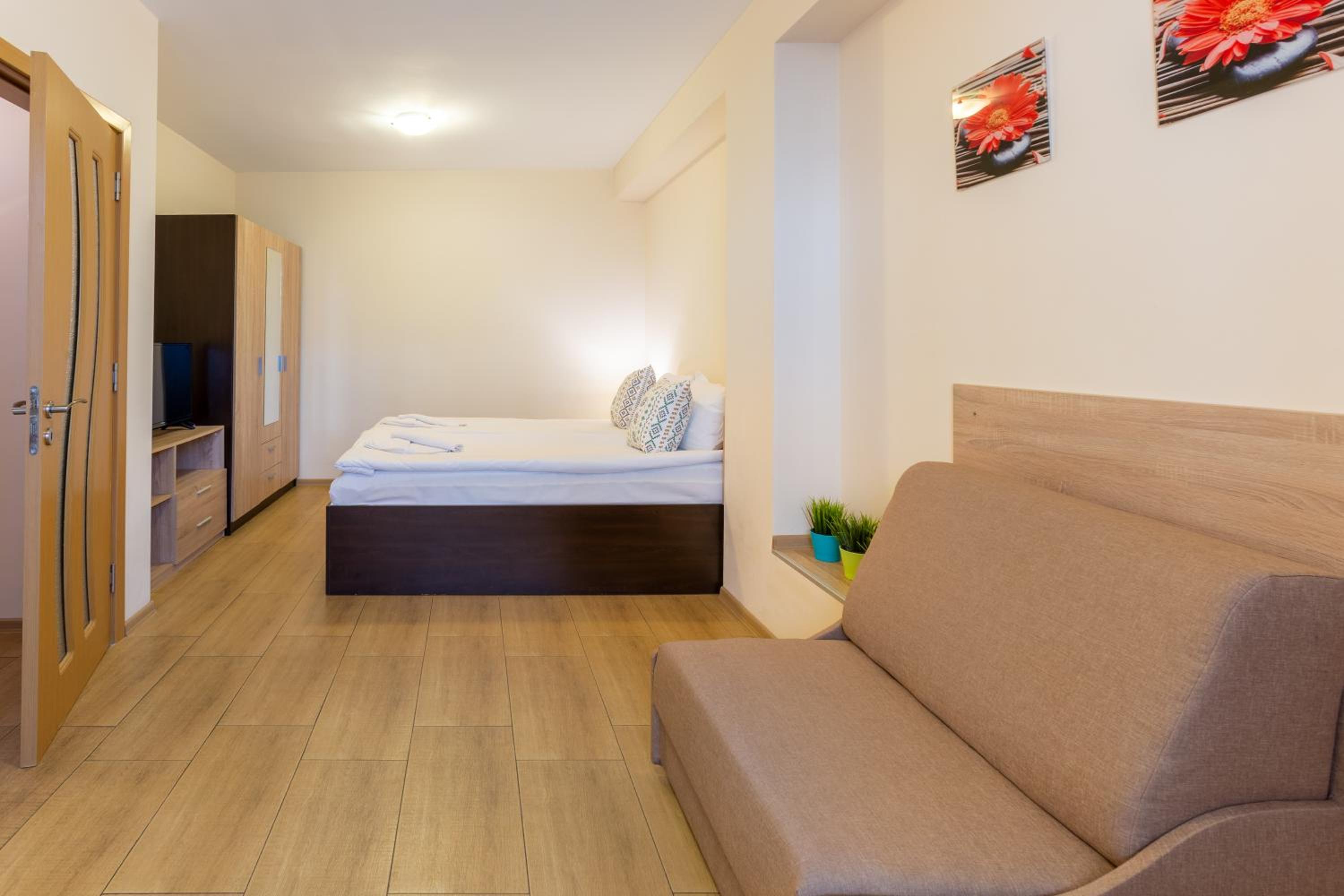Double Room with Patio photo 3