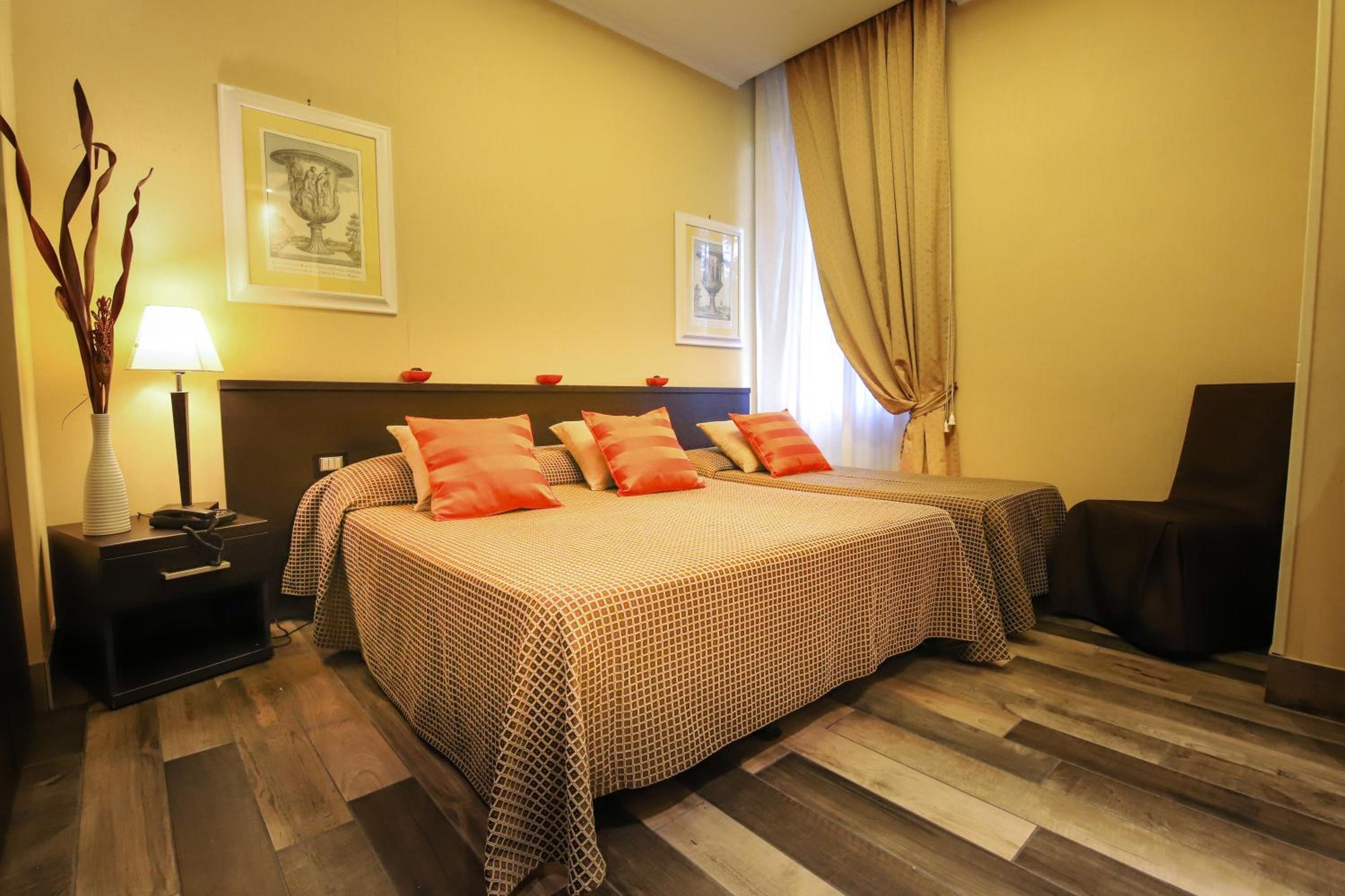 Double or Twin Room with Extra Bed photo 2