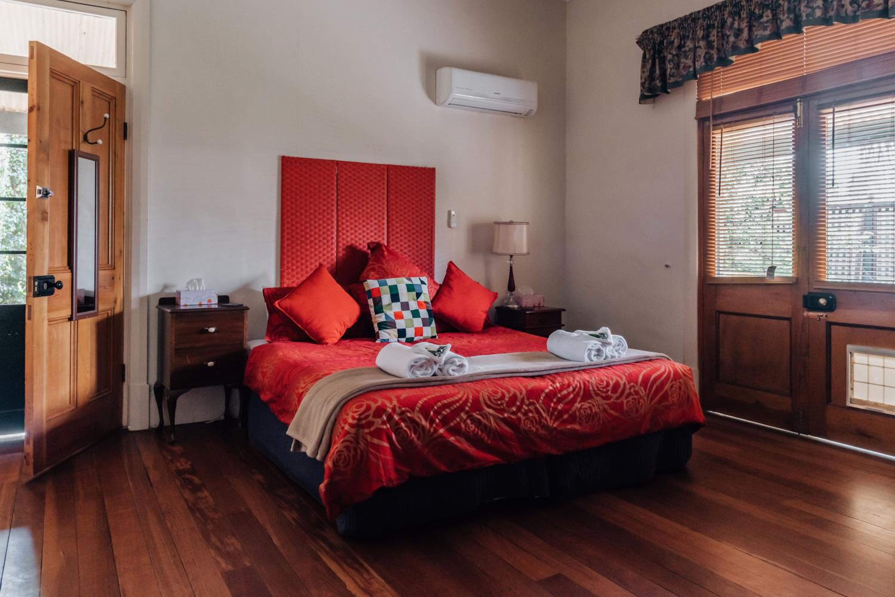 King Or Twin Suite - Ruby photo 1