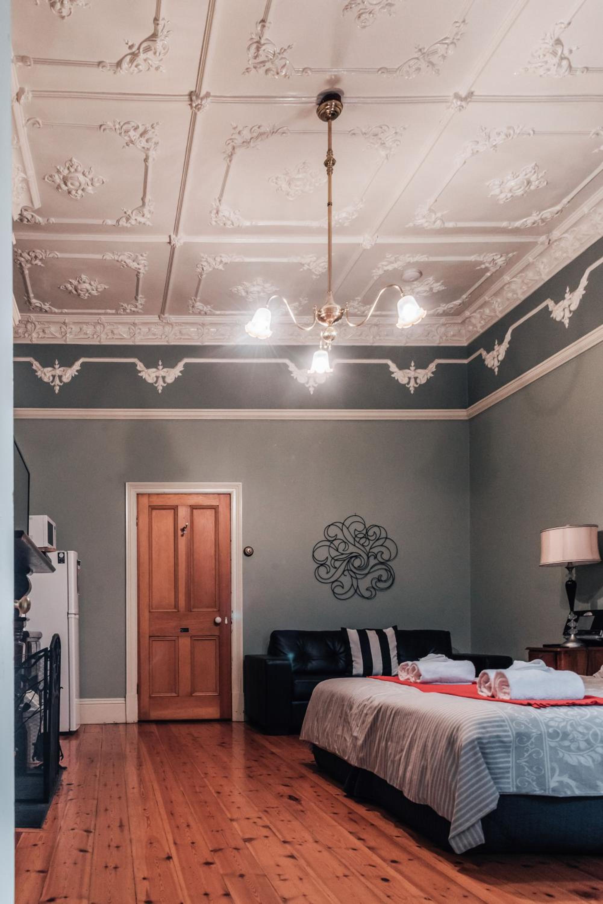 King Or Twin Suite - Emerald photo 1
