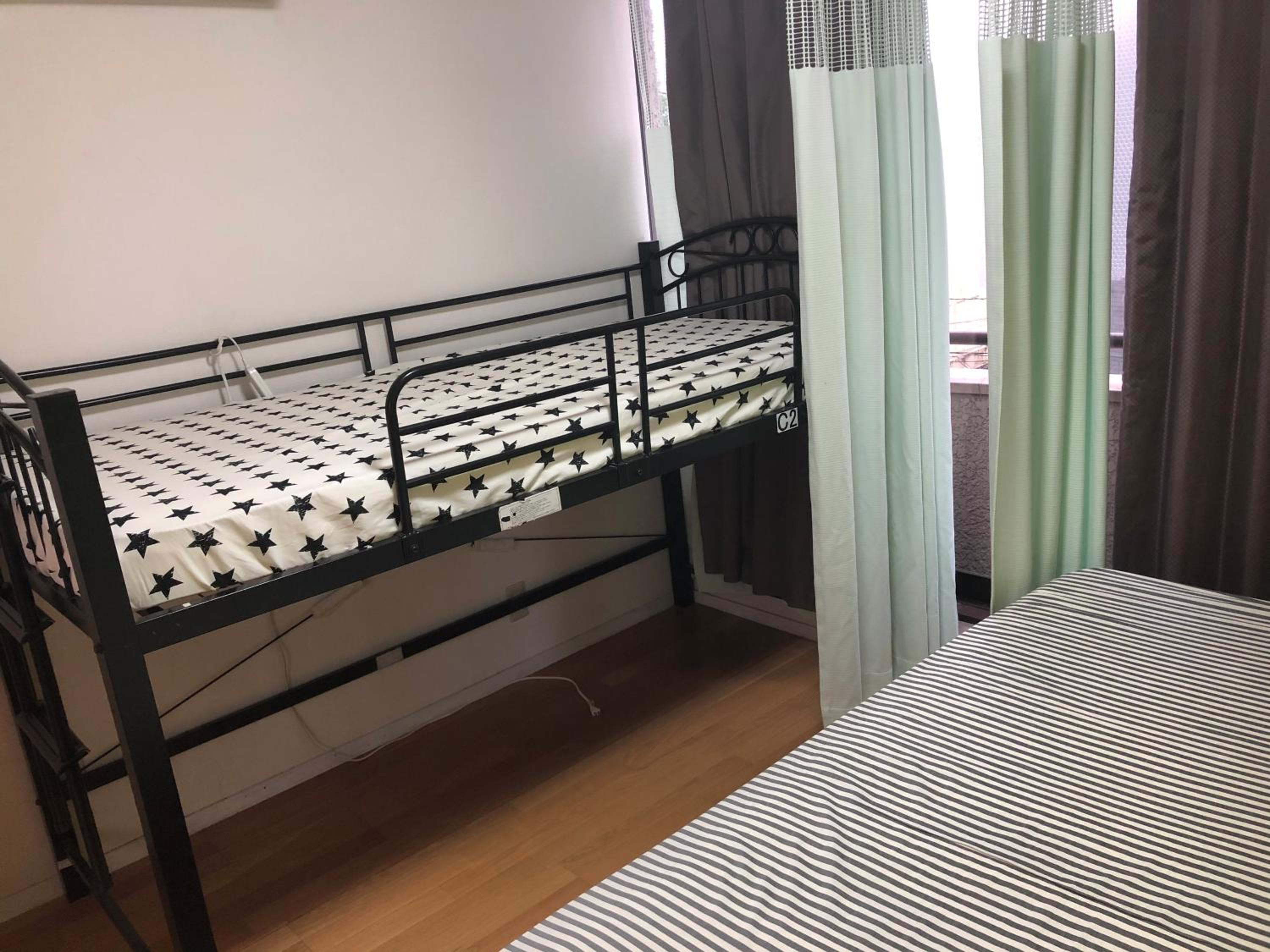 Twin Room with Extra Bed - Photo 1