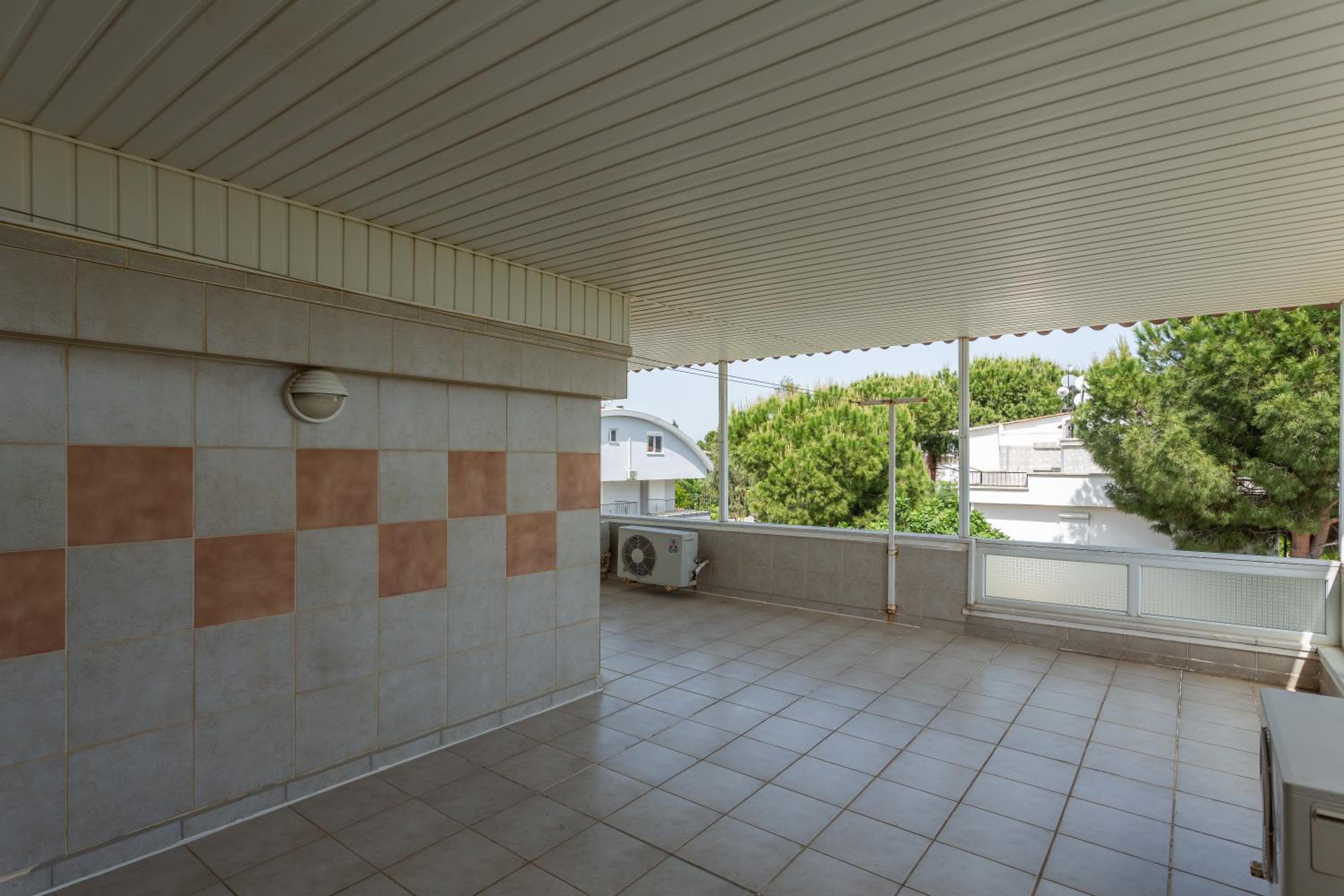 Four-Bedroom Villa photo 3