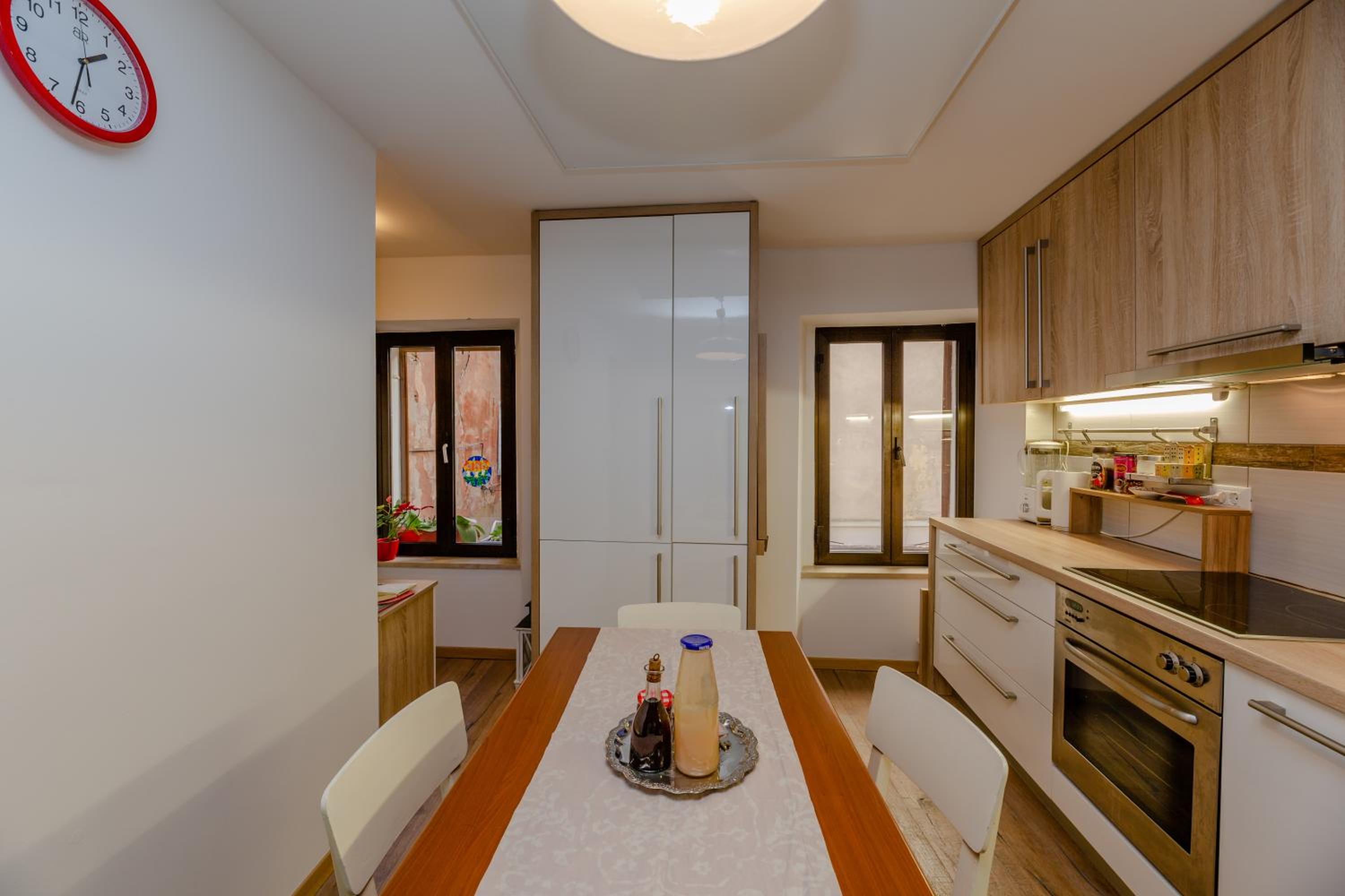 Studio Apartment photo 3