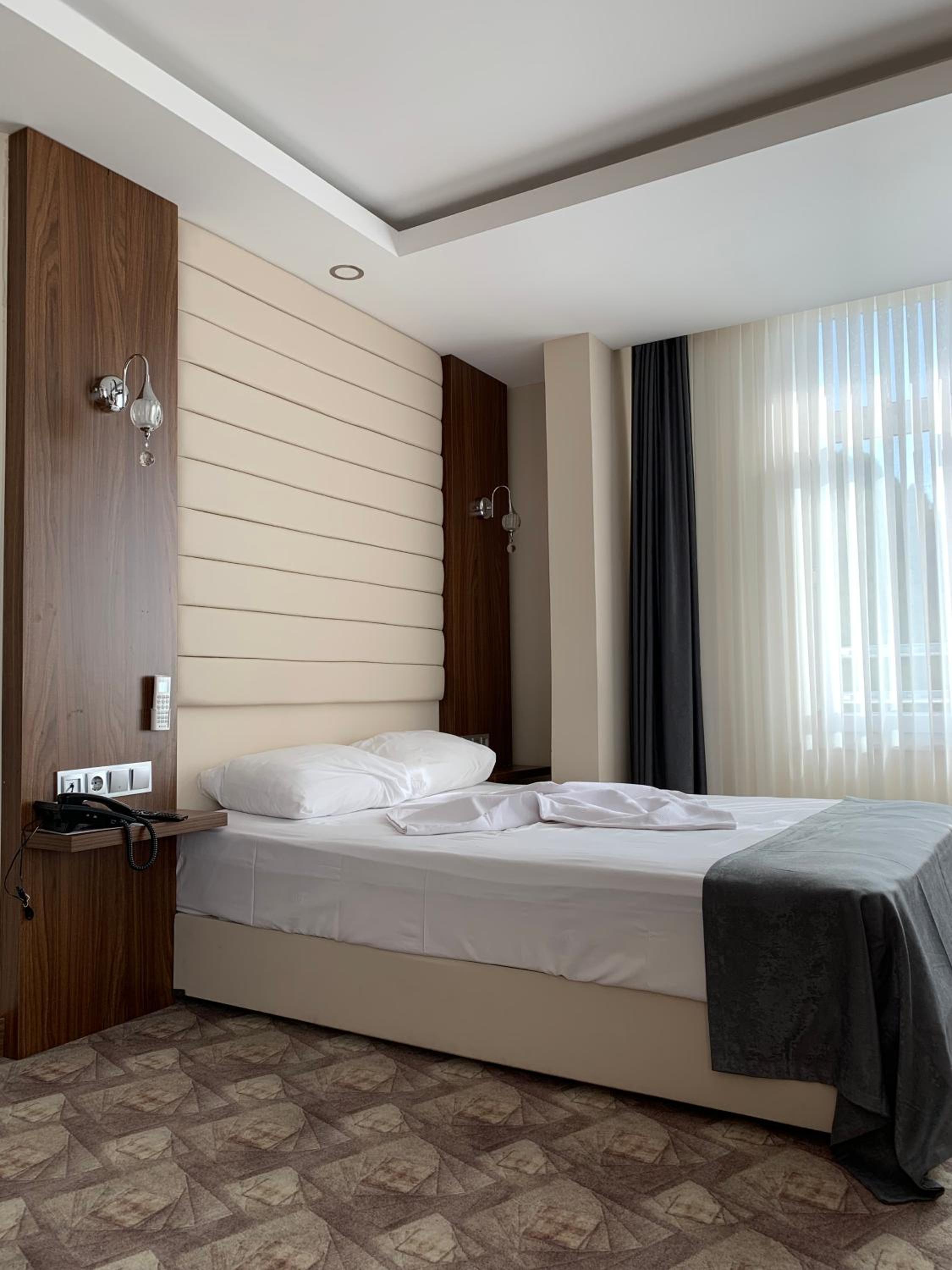 Standard Double Room - Photo 1