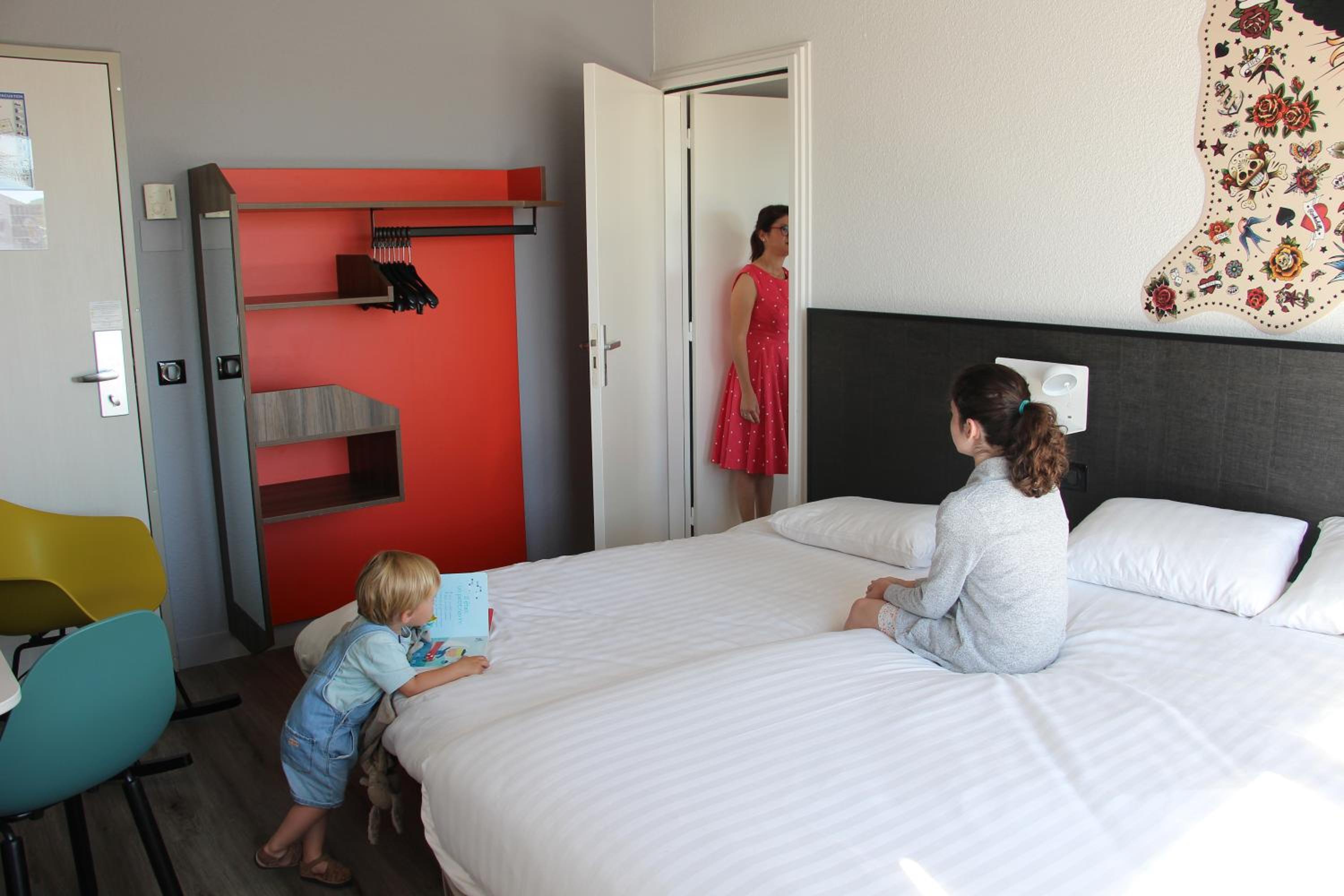 Family Room (6 Adults) - Photo 9
