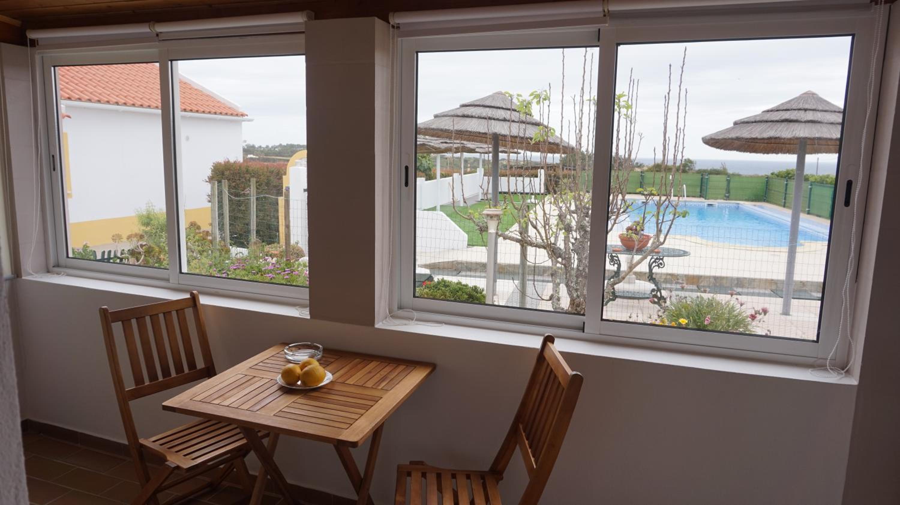 One-Bedroom Apartment with Pool View - Photo 3
