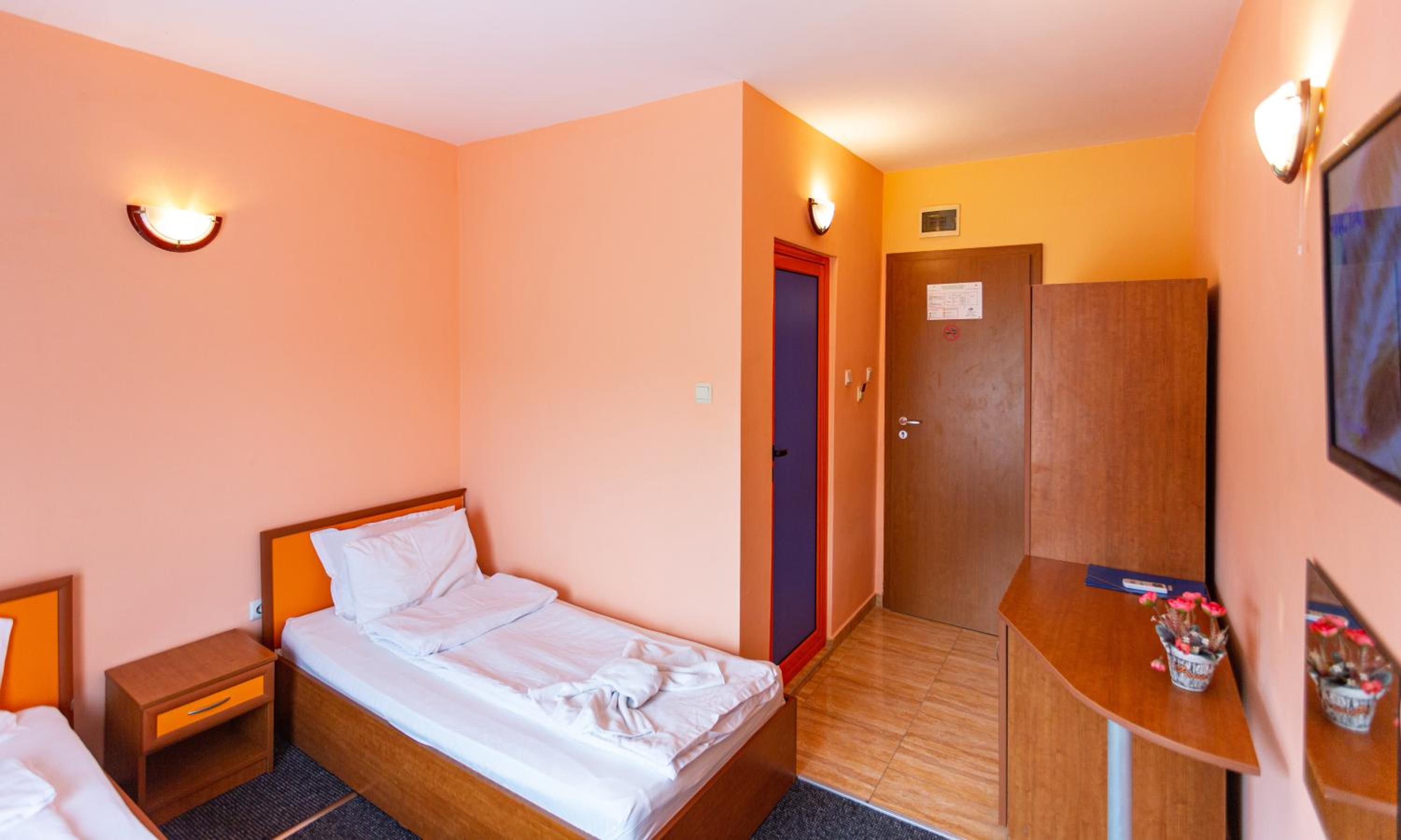 Twin Room photo 2