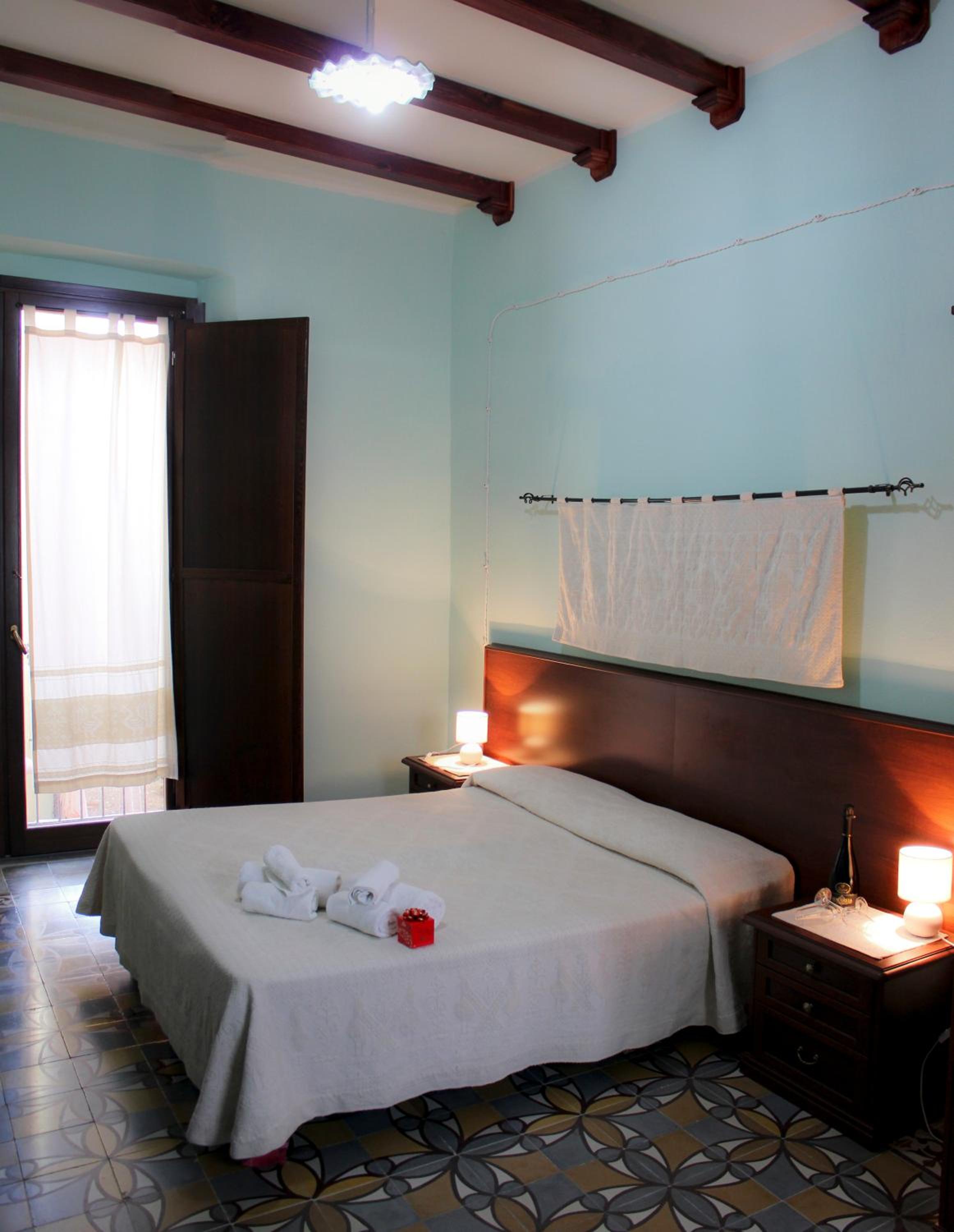 Double Room - Photo 9