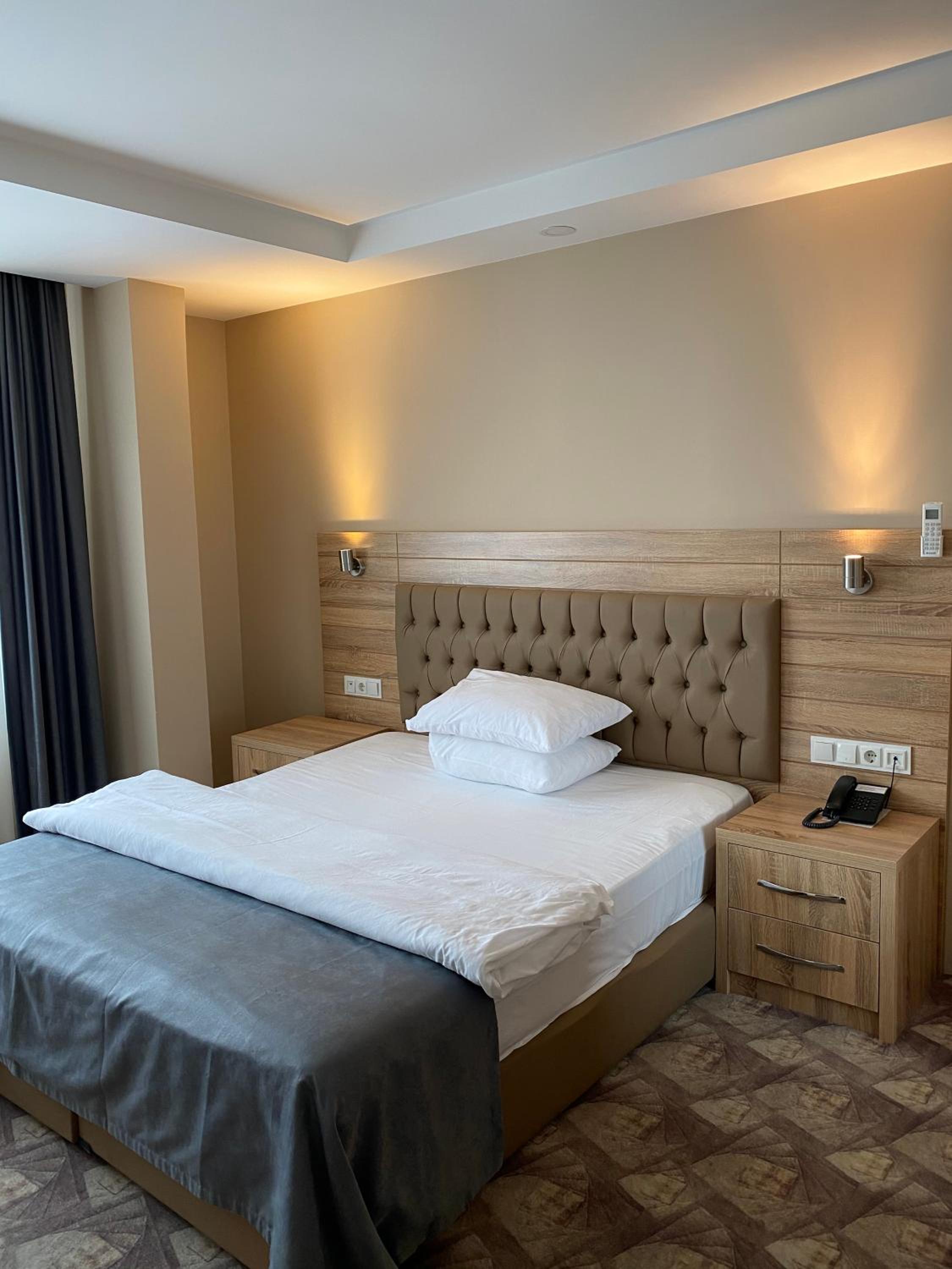 Standard Double Room - Photo 21