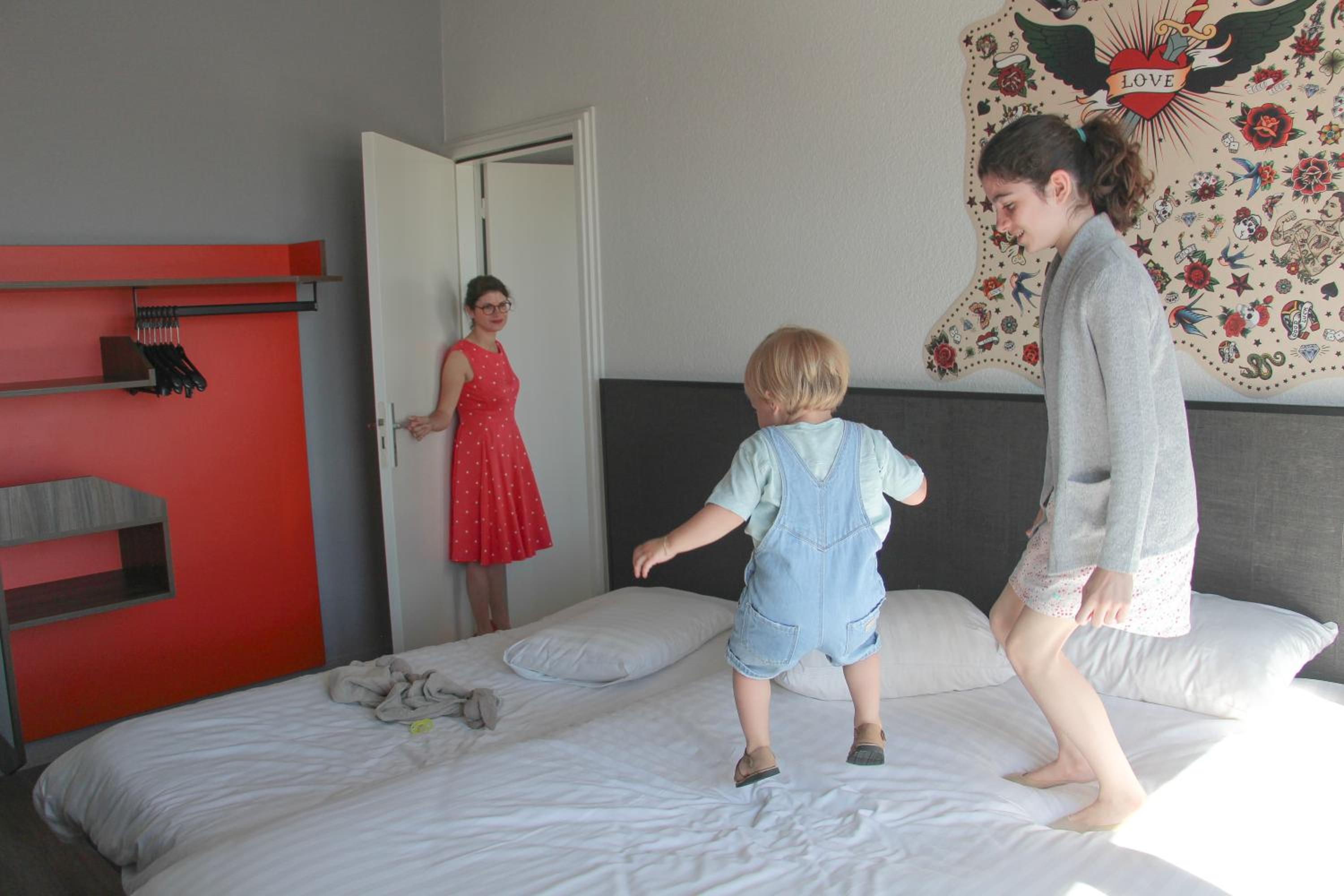 Family Room (6 Adults) - Photo 12
