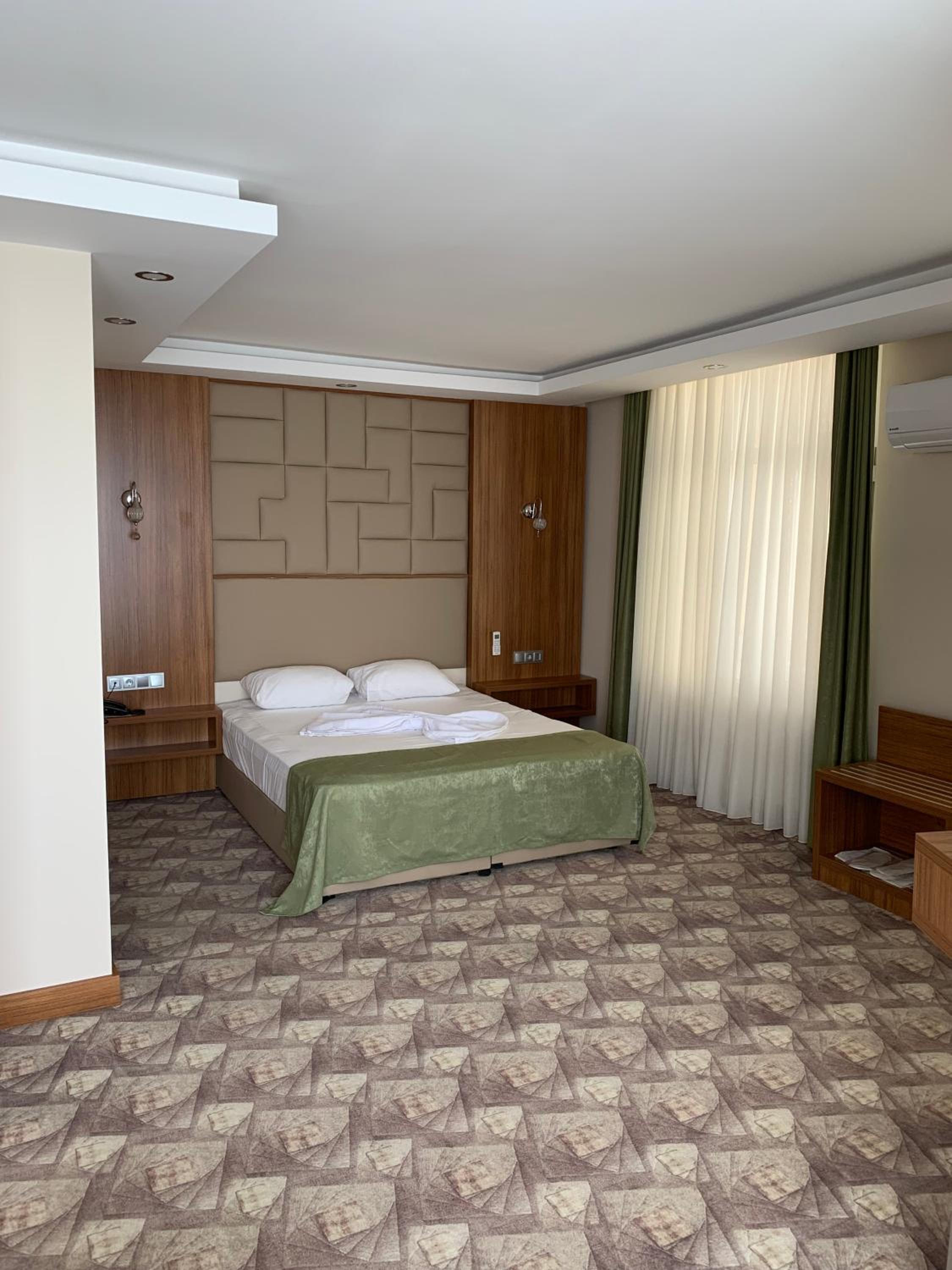 Standard Double Room - Photo 25