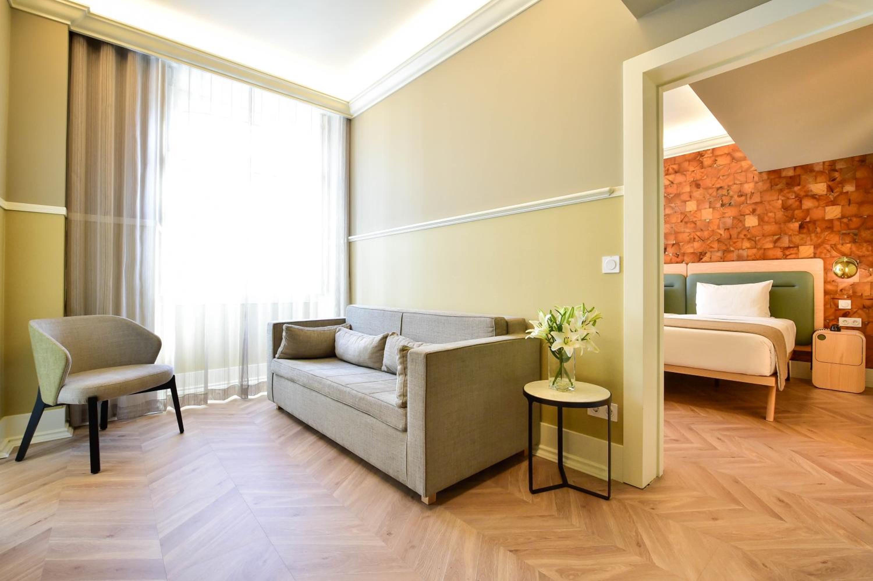 Suite Room