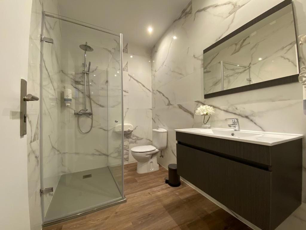 Double Room with Private Bathroom photo 3