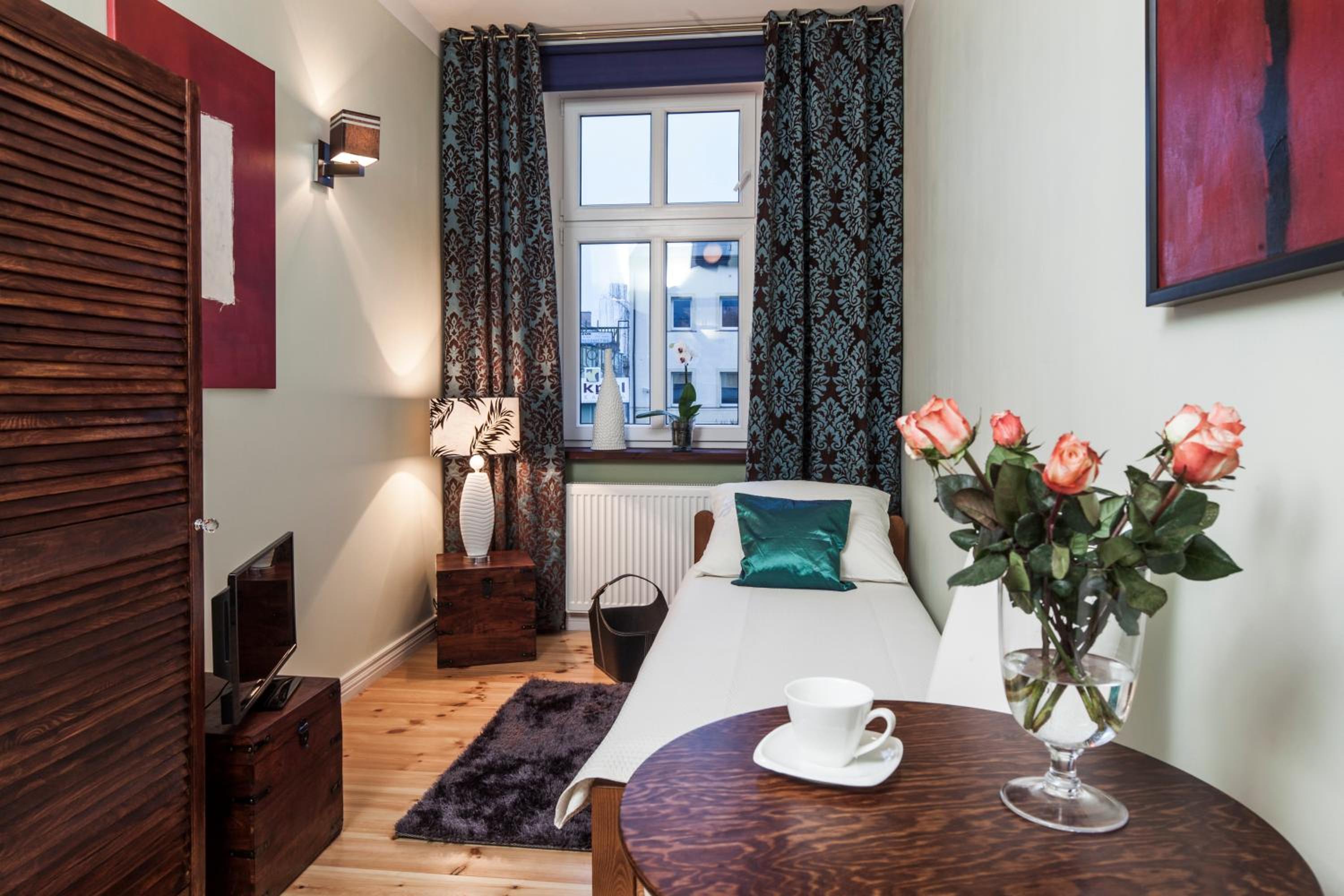 Single Room photo 2