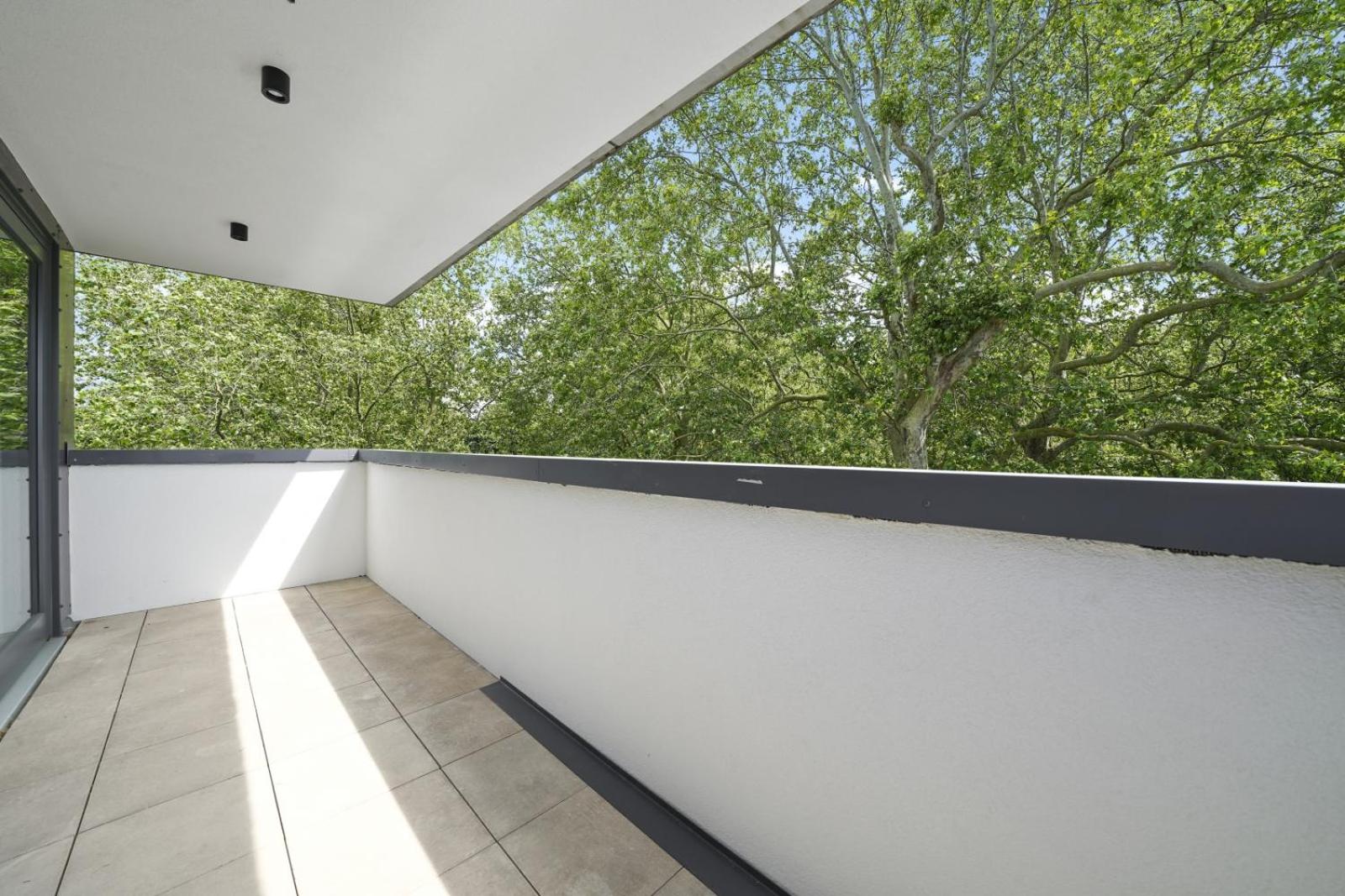 Two-Bedroom Apartment with City View photo 2